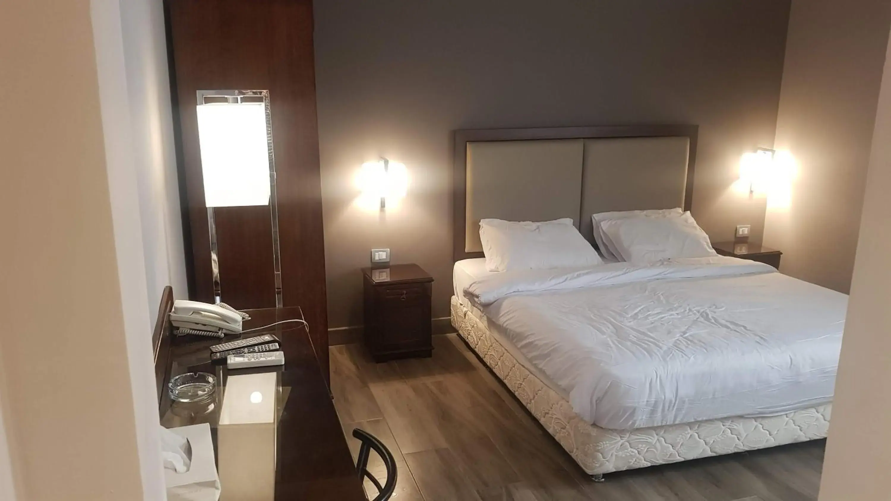 Standard King Room in Green Plaza Inn '''Business &Families Only''' Standard King Room in Green Plaza Inn '''Business &Families Only'''