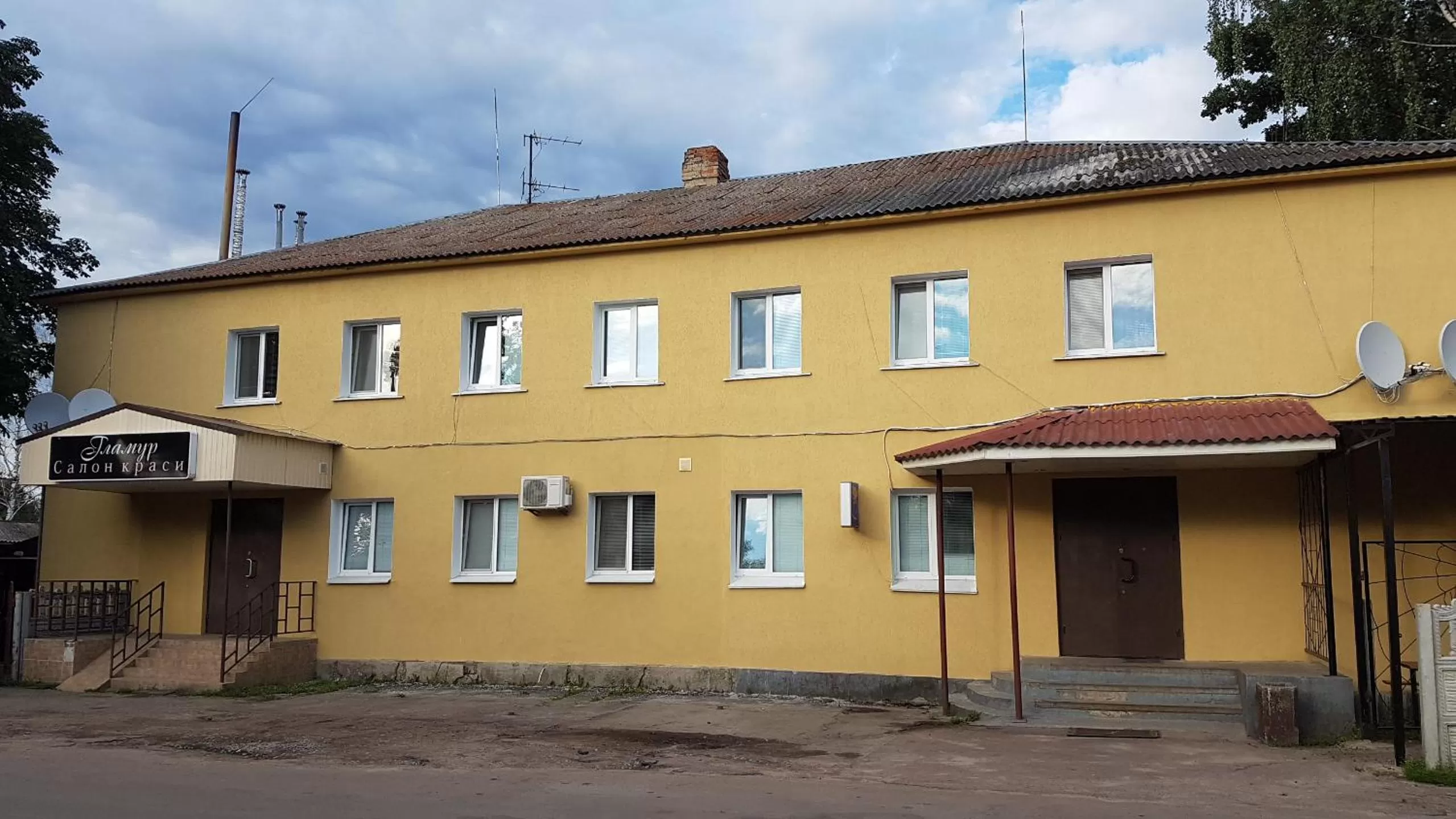 Property building in Glamour Hotel