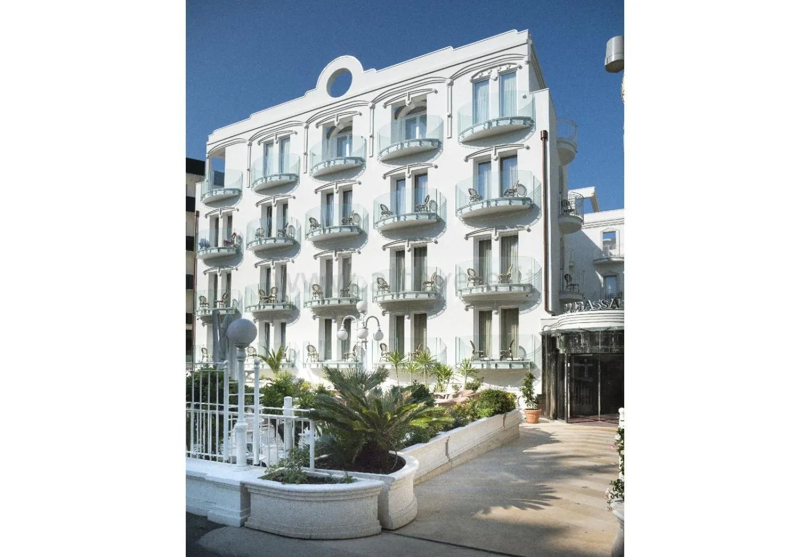 Facade/entrance in Hotel Ambassador