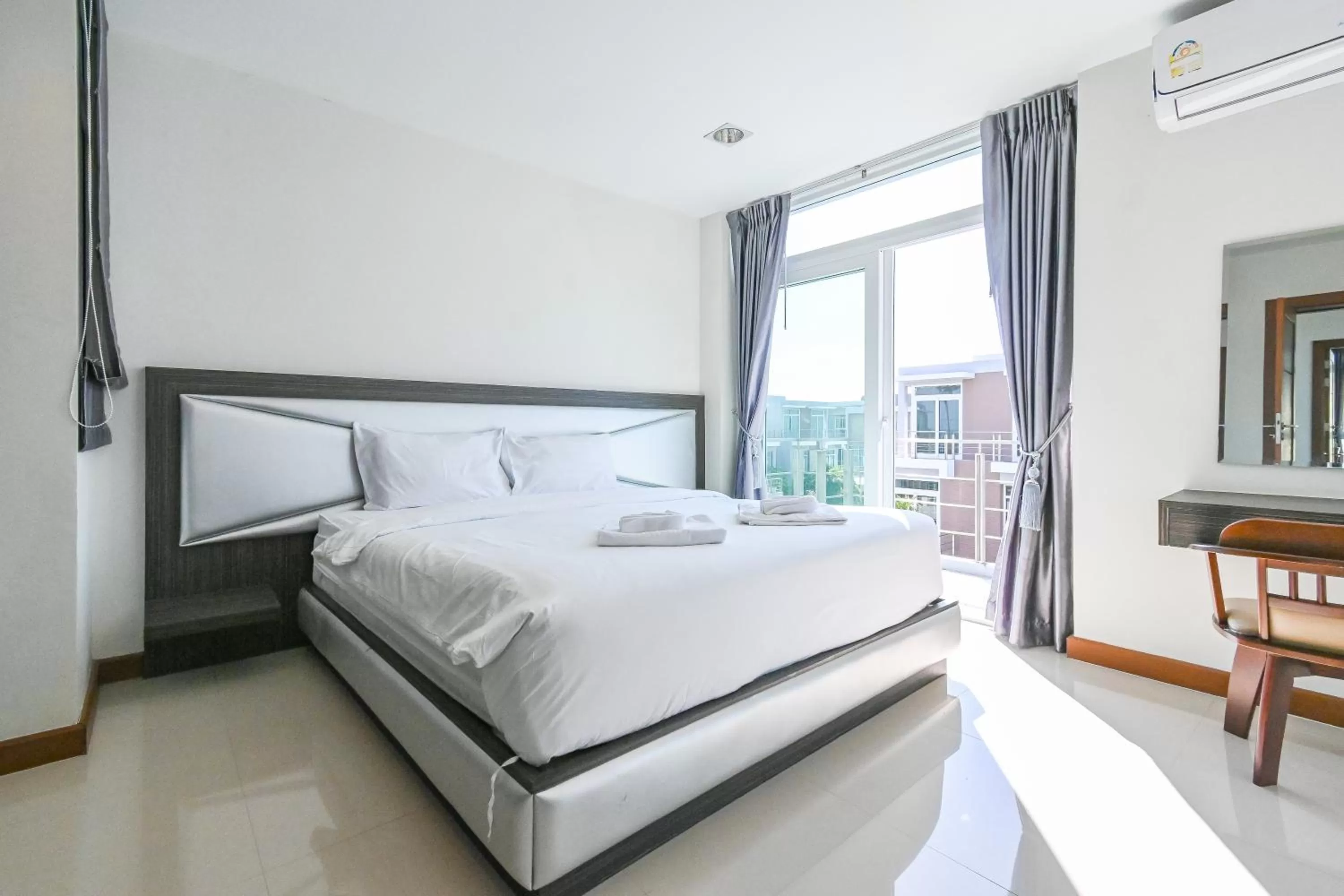 Bed in Golden Sea Hua Hin - SHA Extra Plus