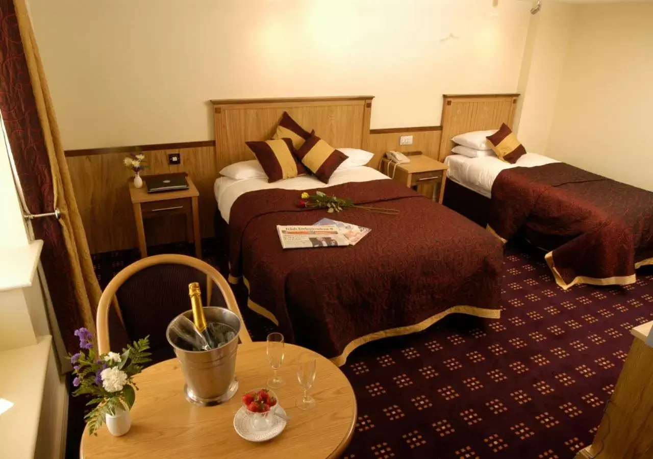 Superior Family Room in Bush Hotel Superior Family Room in Bush Hotel