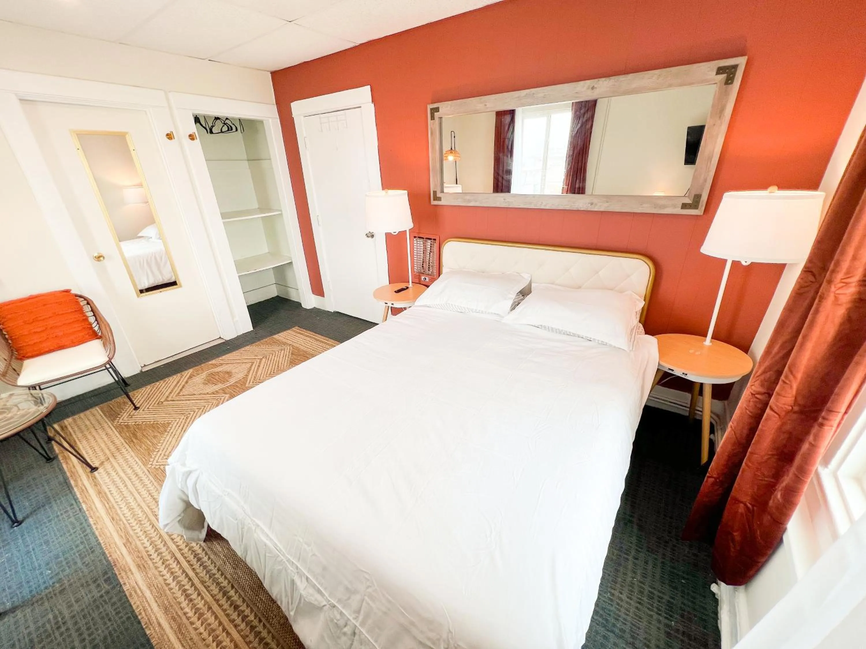 Bedroom, Bed in ITH Surf City Hostel Hermosa Beach