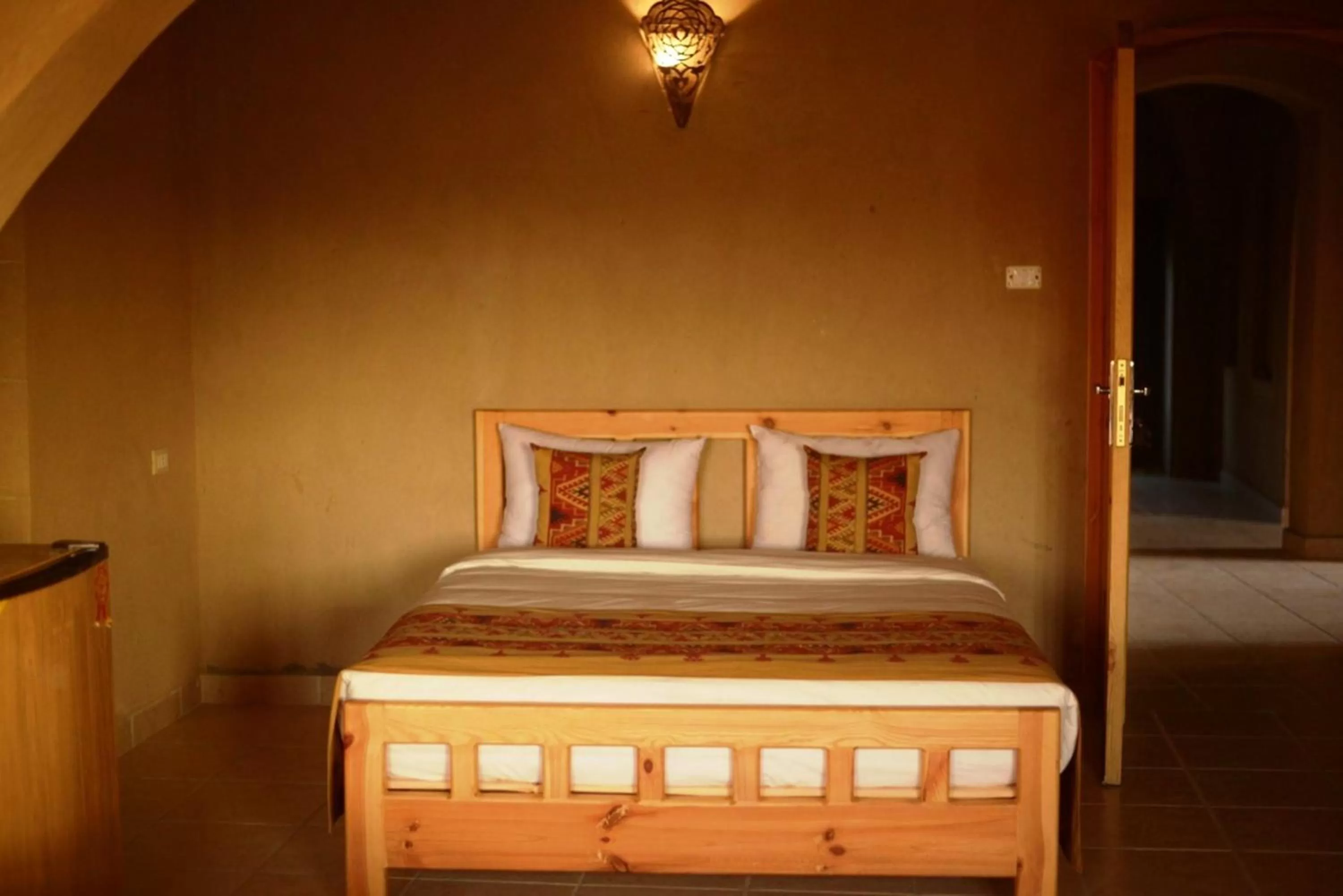 Bedroom, Bed in Embrace Hotel