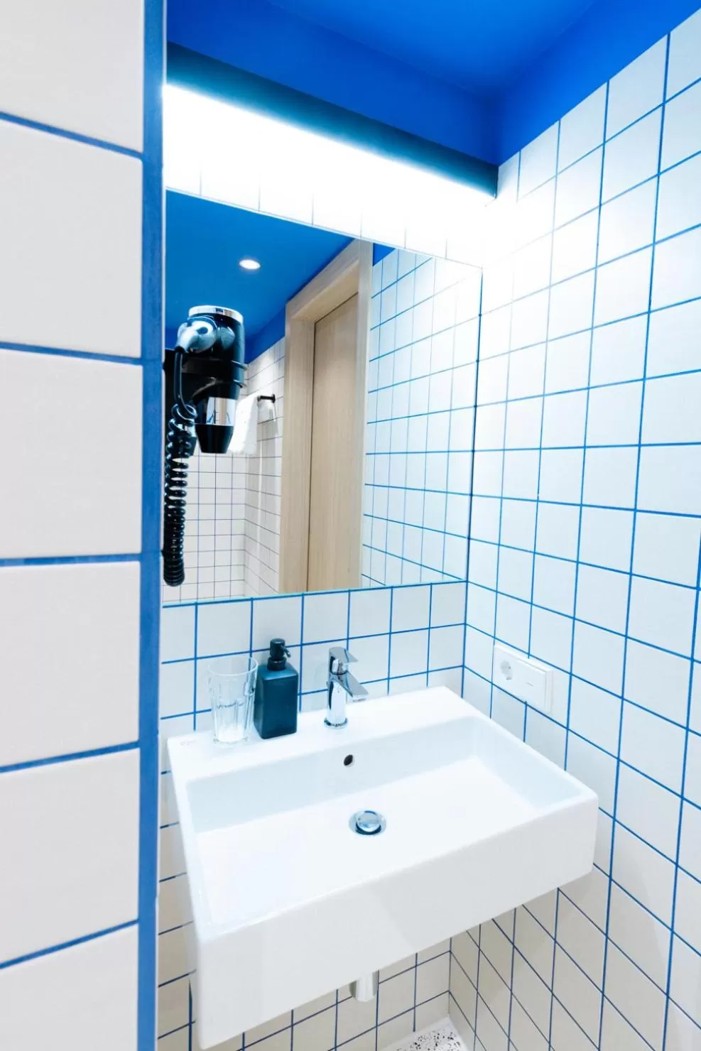 Bathroom in Kartuli Hotel