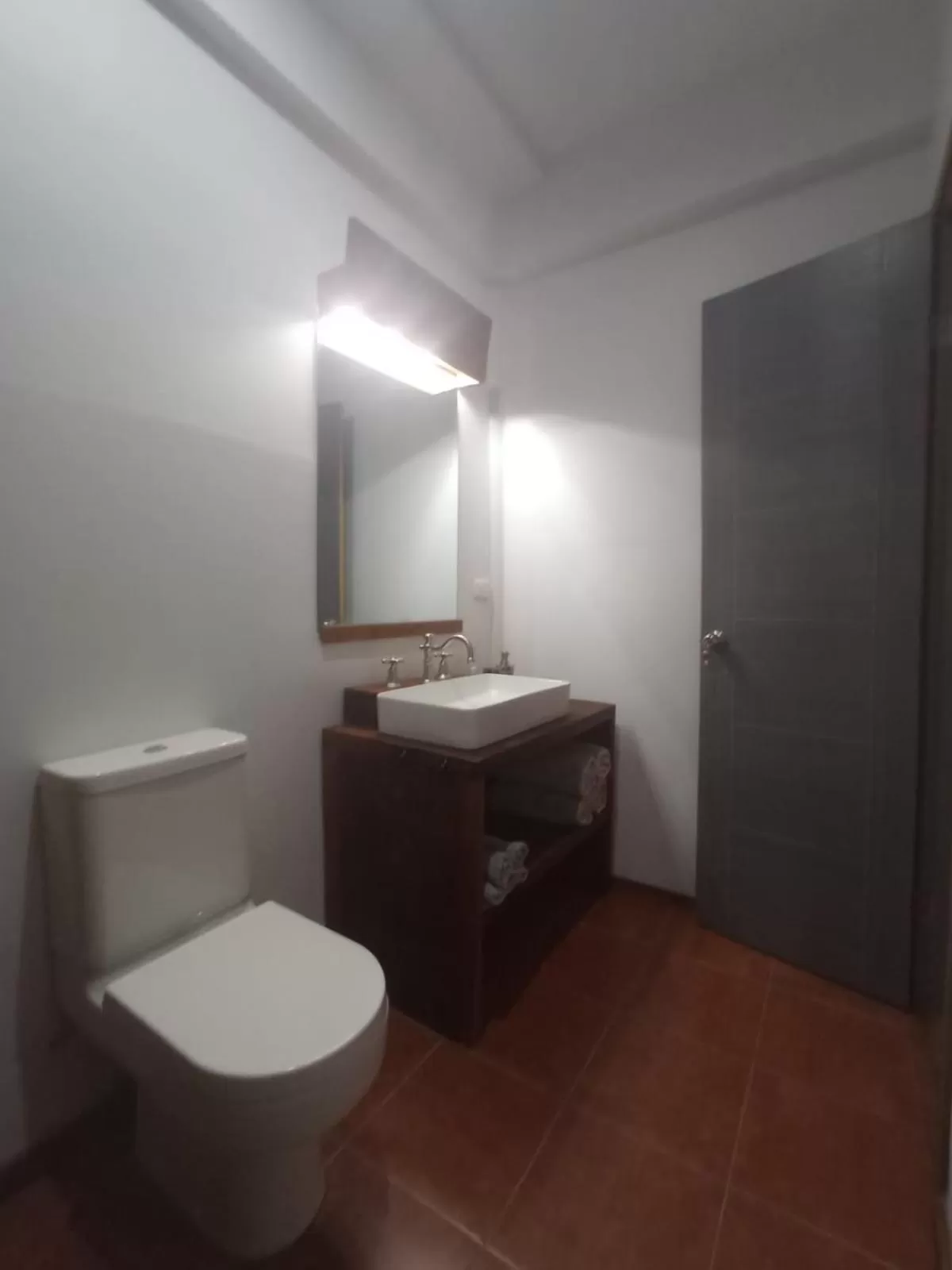 Bathroom in La Luciernaga Big Creek