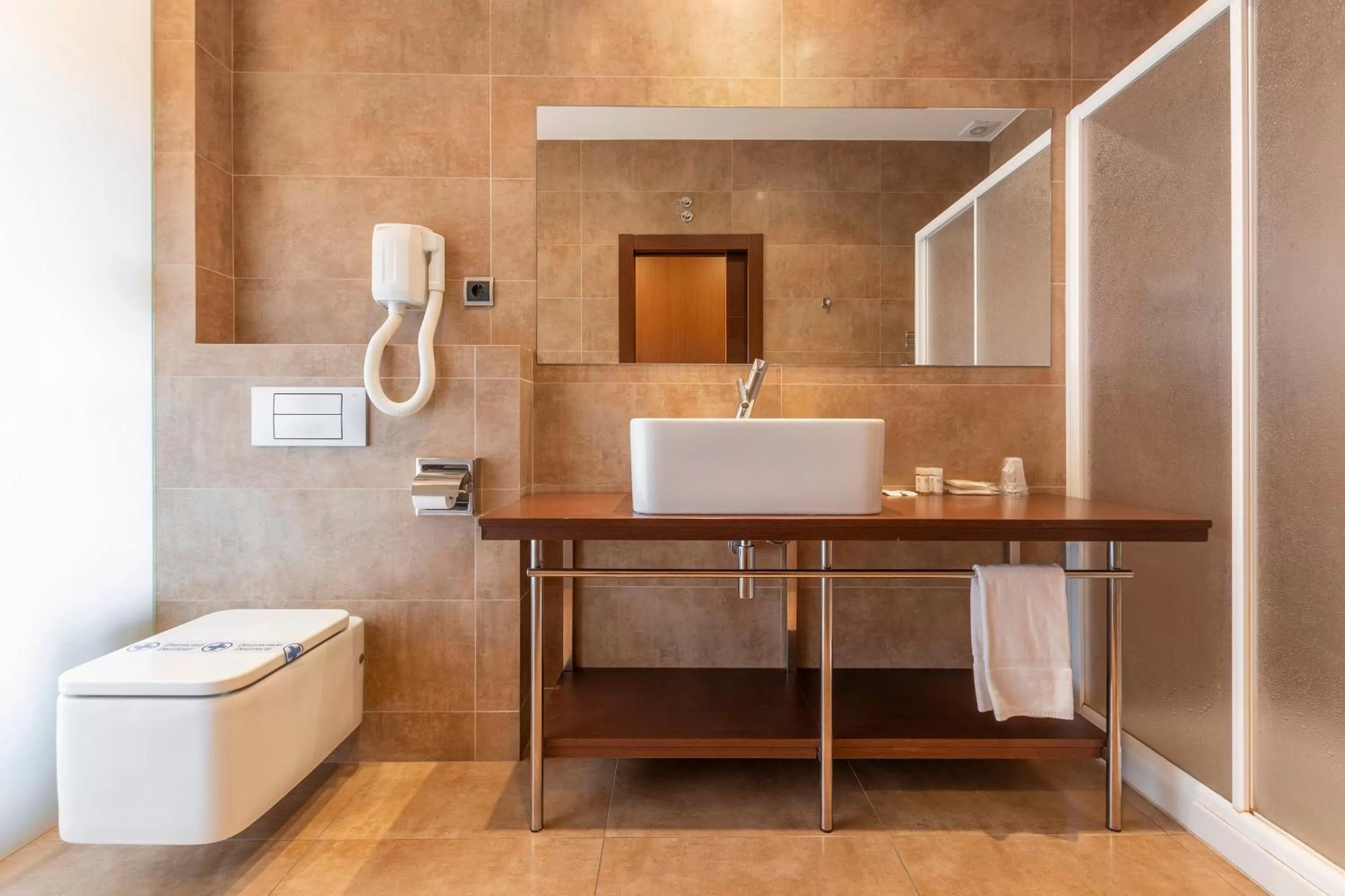 Toilet in Fuente del Miro