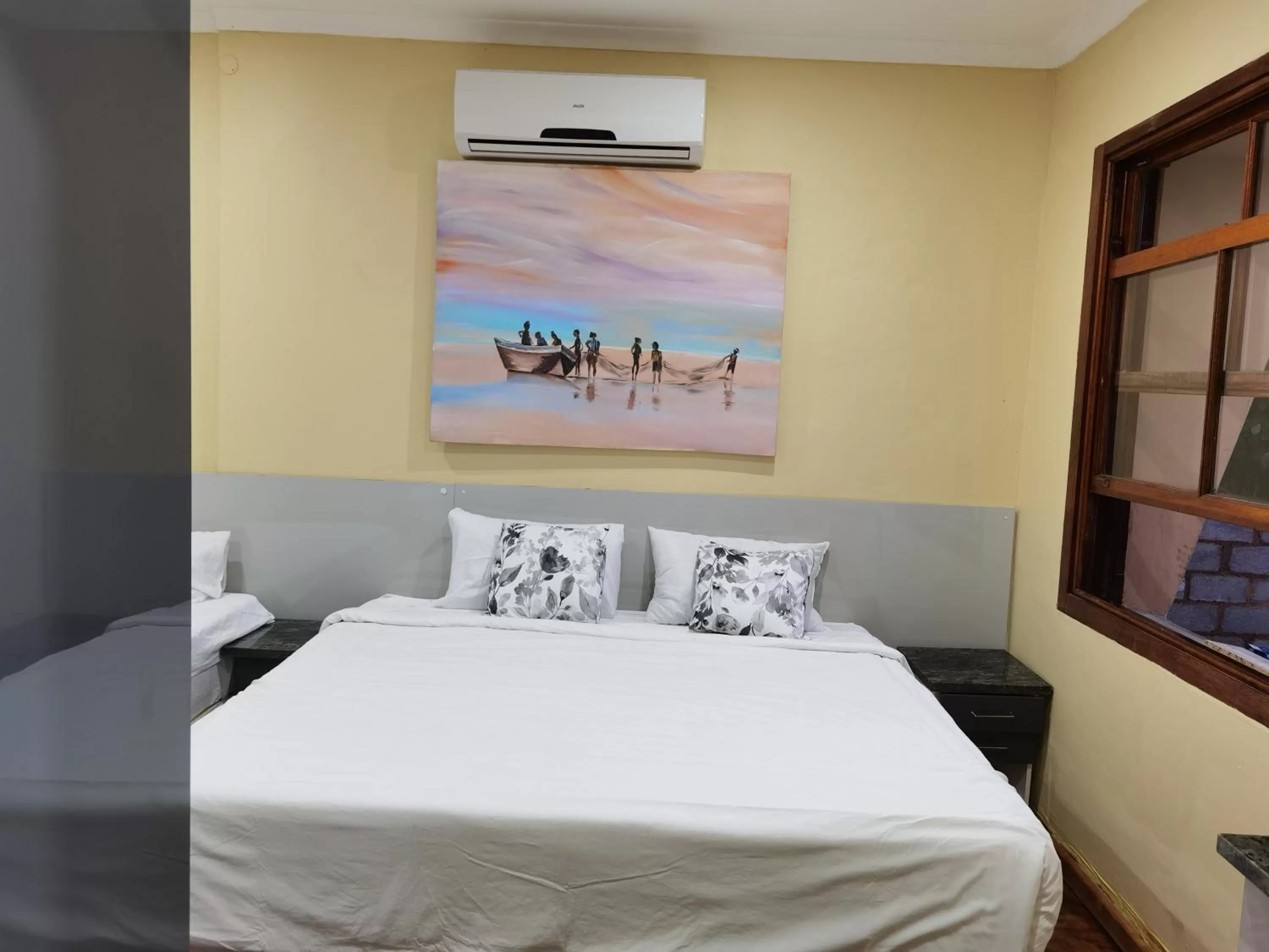 Bed in Gem of Manor drive