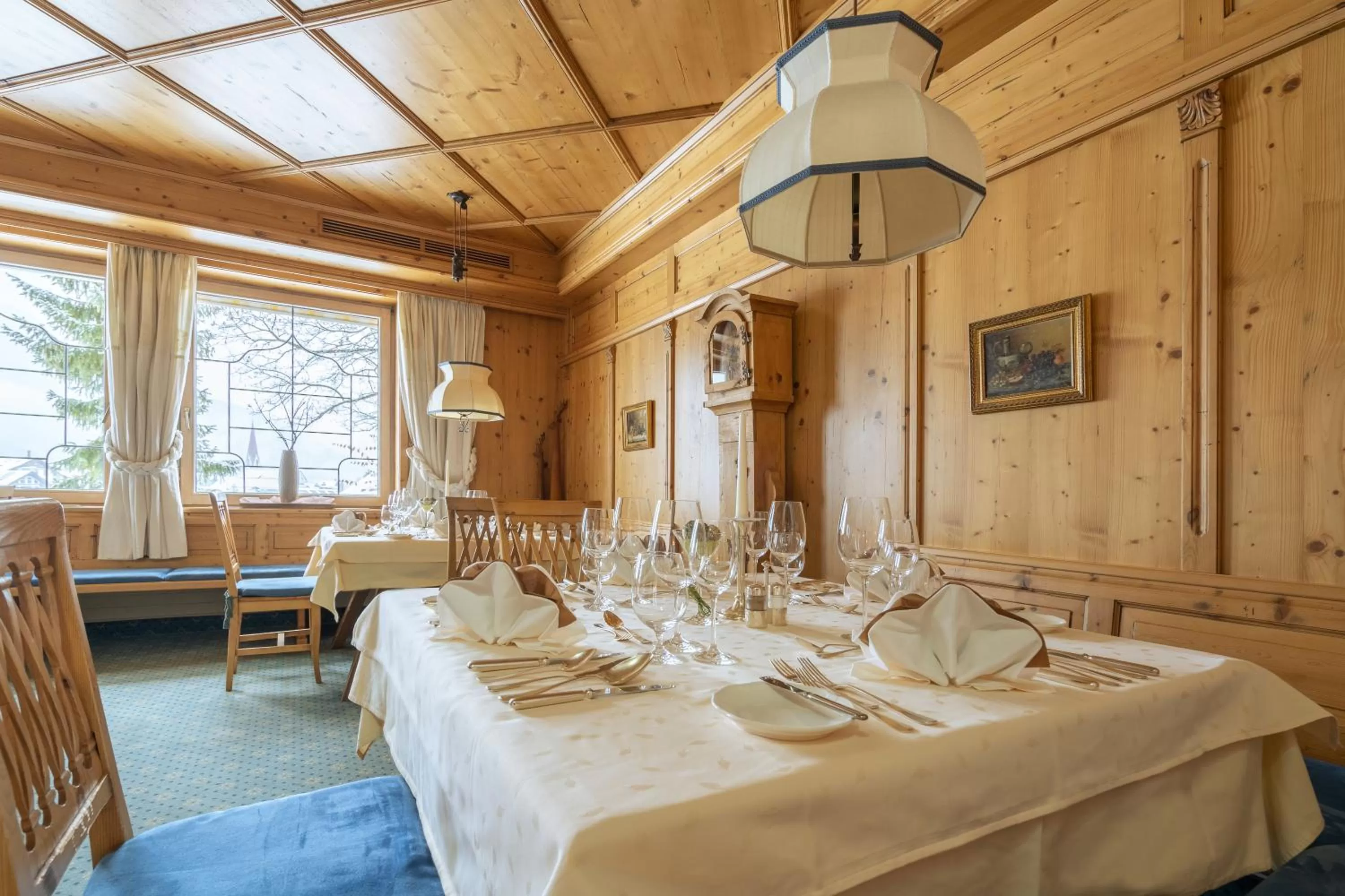 Restaurant/places to eat in Hotel Seelos