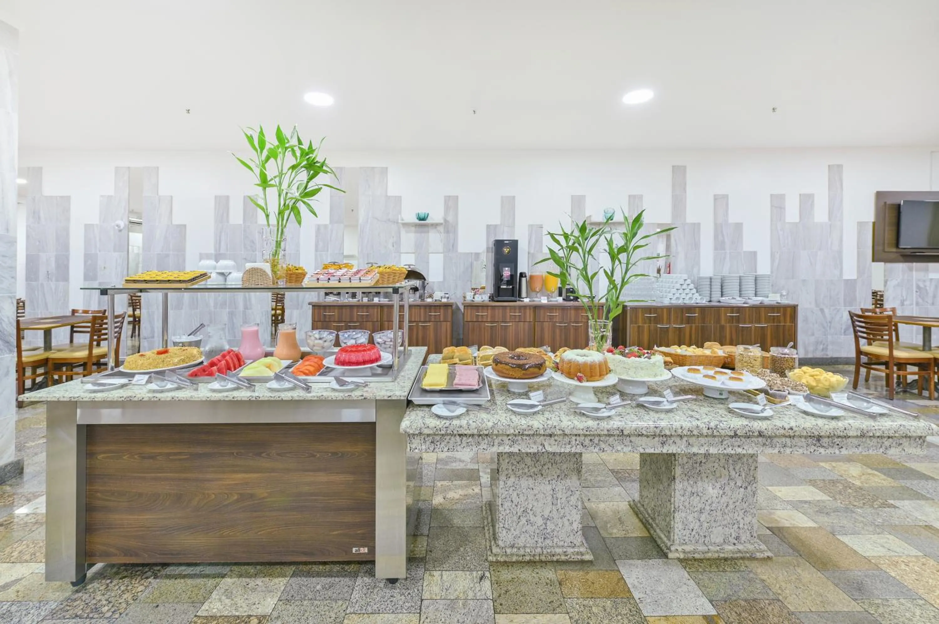 Breakfast in Hotel Nacional Inn Limeira