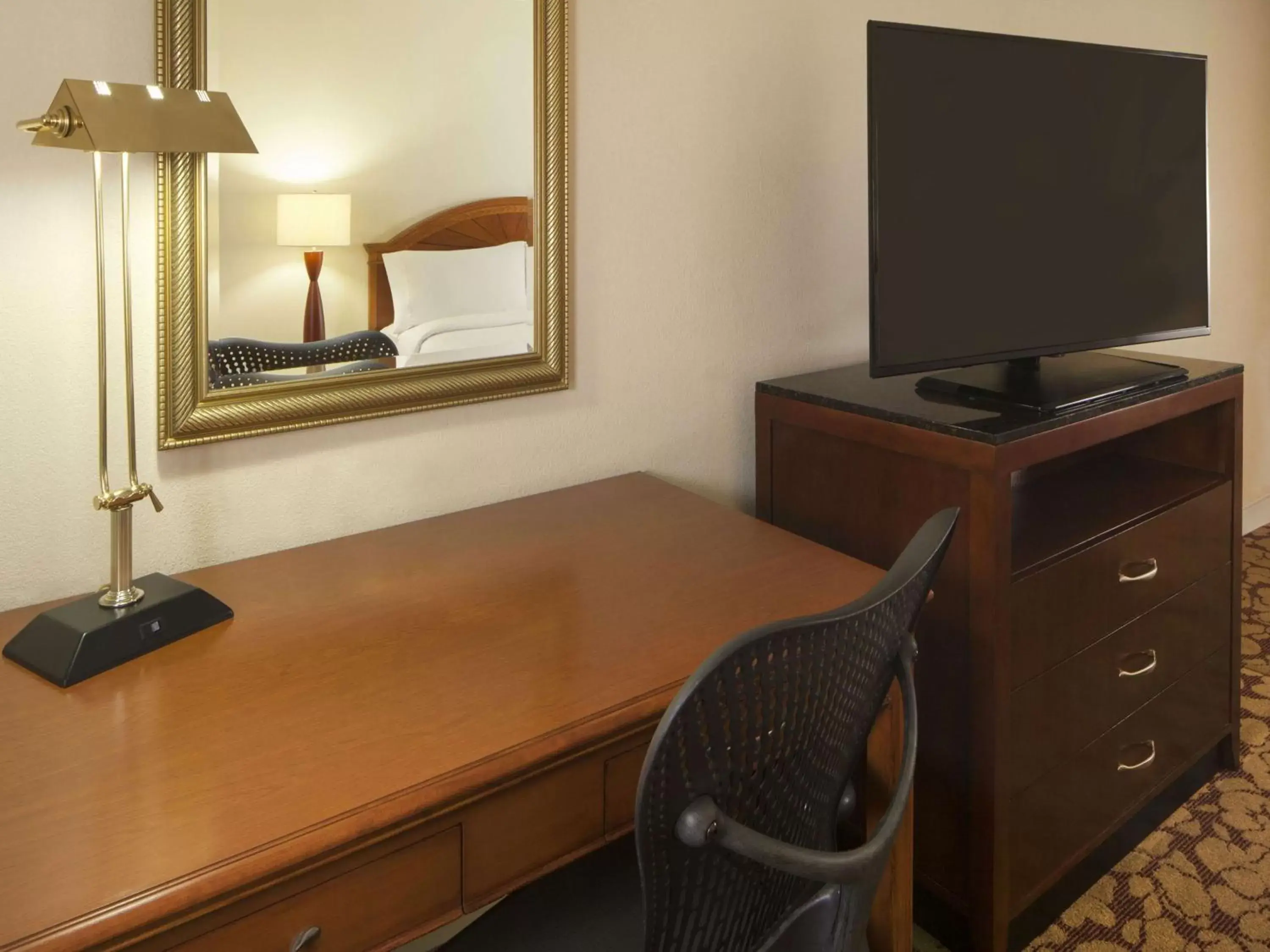 Premium Queen Room with Two Queen Beds in Hilton Garden Inn Virginia Beach Town Center Premium Queen Room with Two Queen Beds in Hilton Garden Inn Virginia Beach Town Center