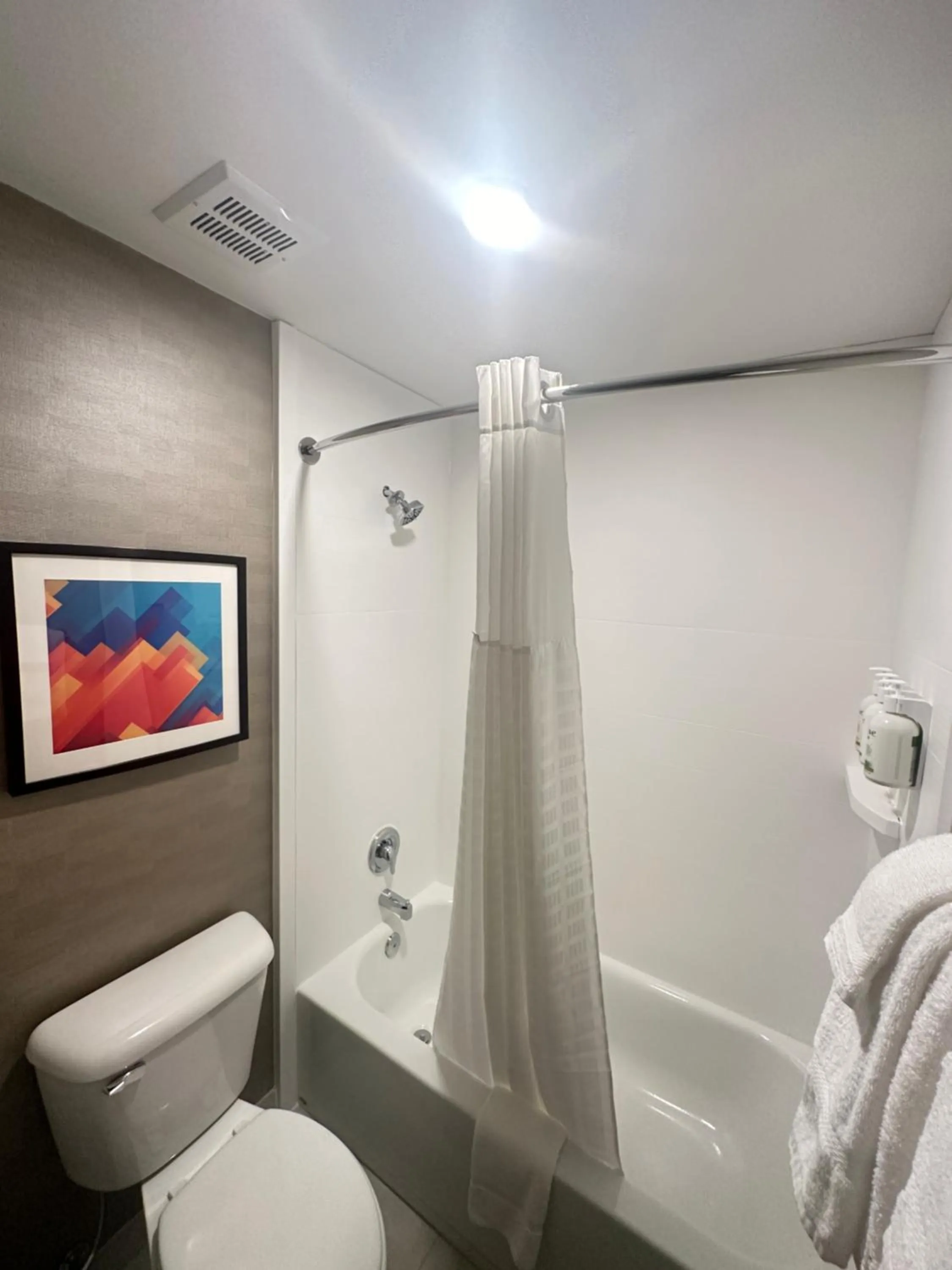 Toilet in La Quinta Inn by Wyndham Columbia NE Fort Jackson