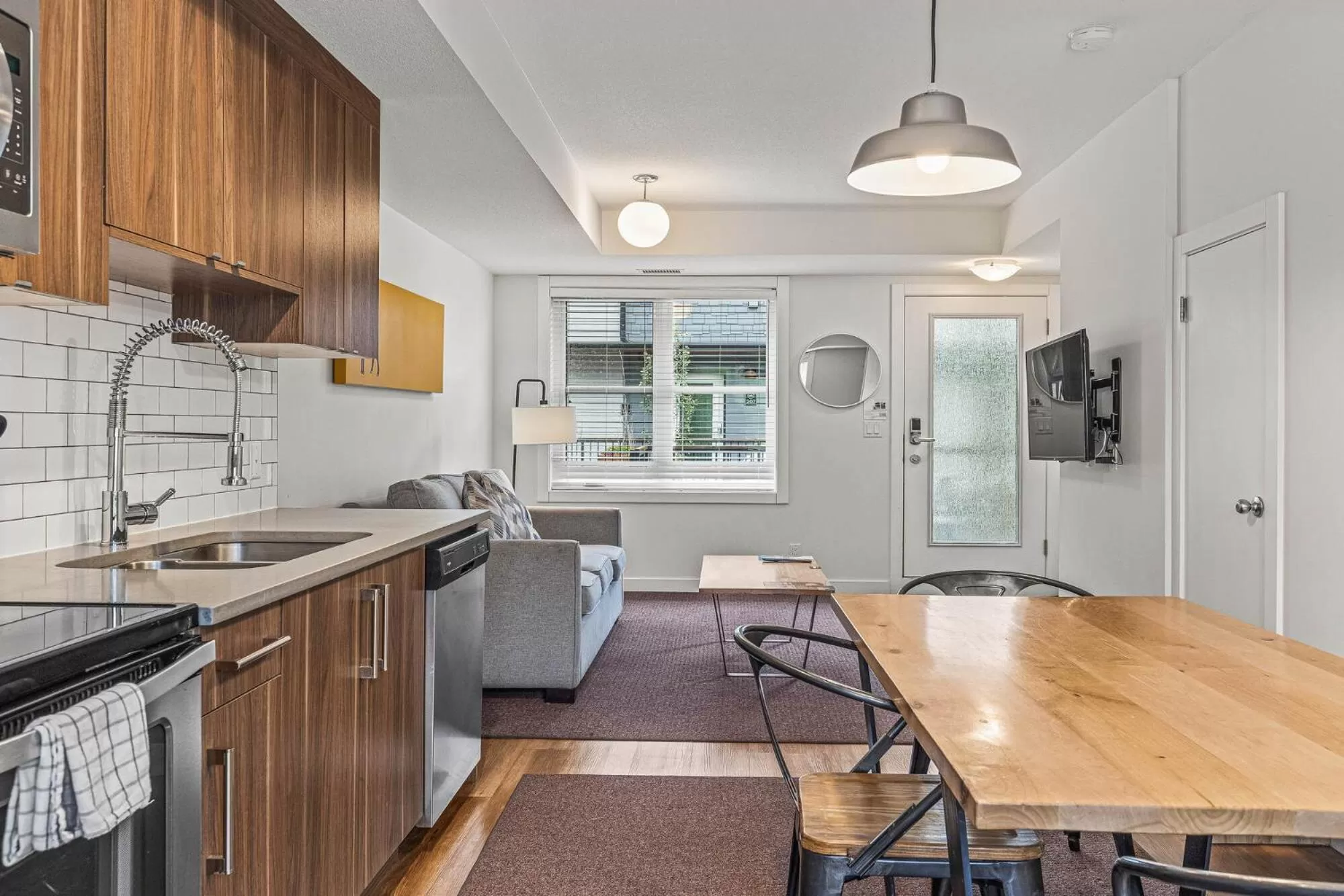 Two-Bedroom Apartment - Self Check-In  in Basecamp Resorts Canmore