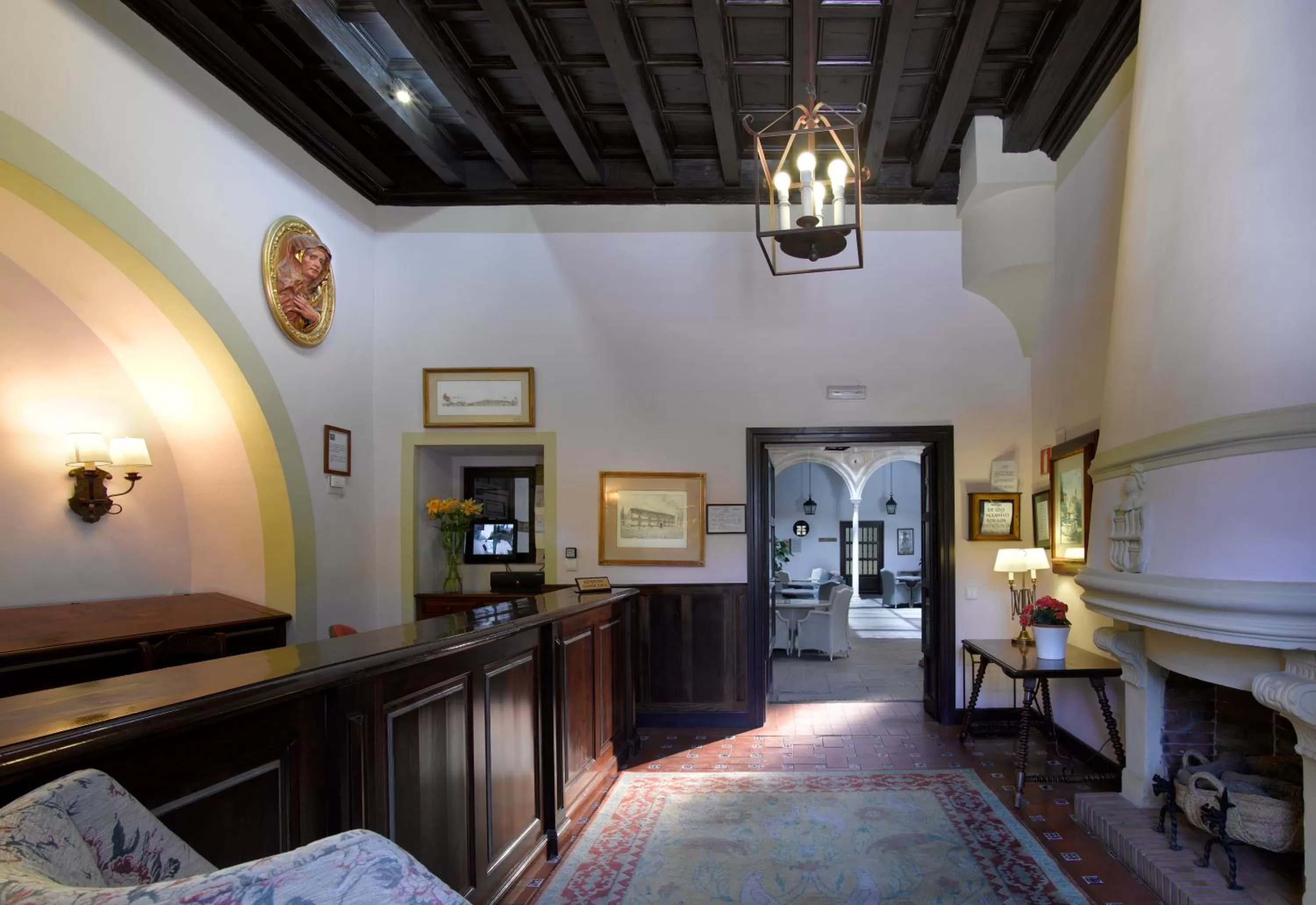 Lobby or reception, Bed in Parador de Ubeda