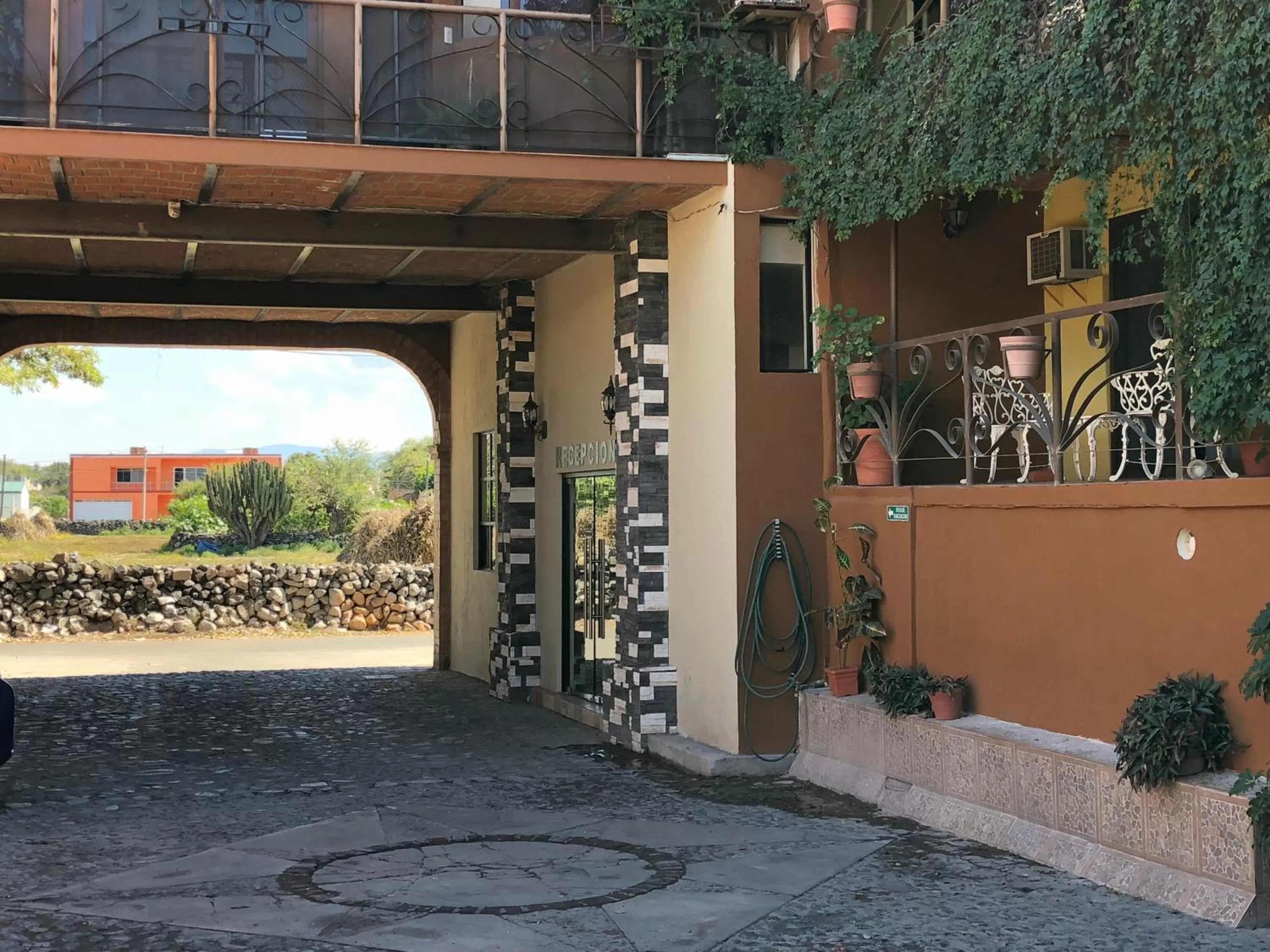 Property building in Hotel Hacienda el Ceboruco