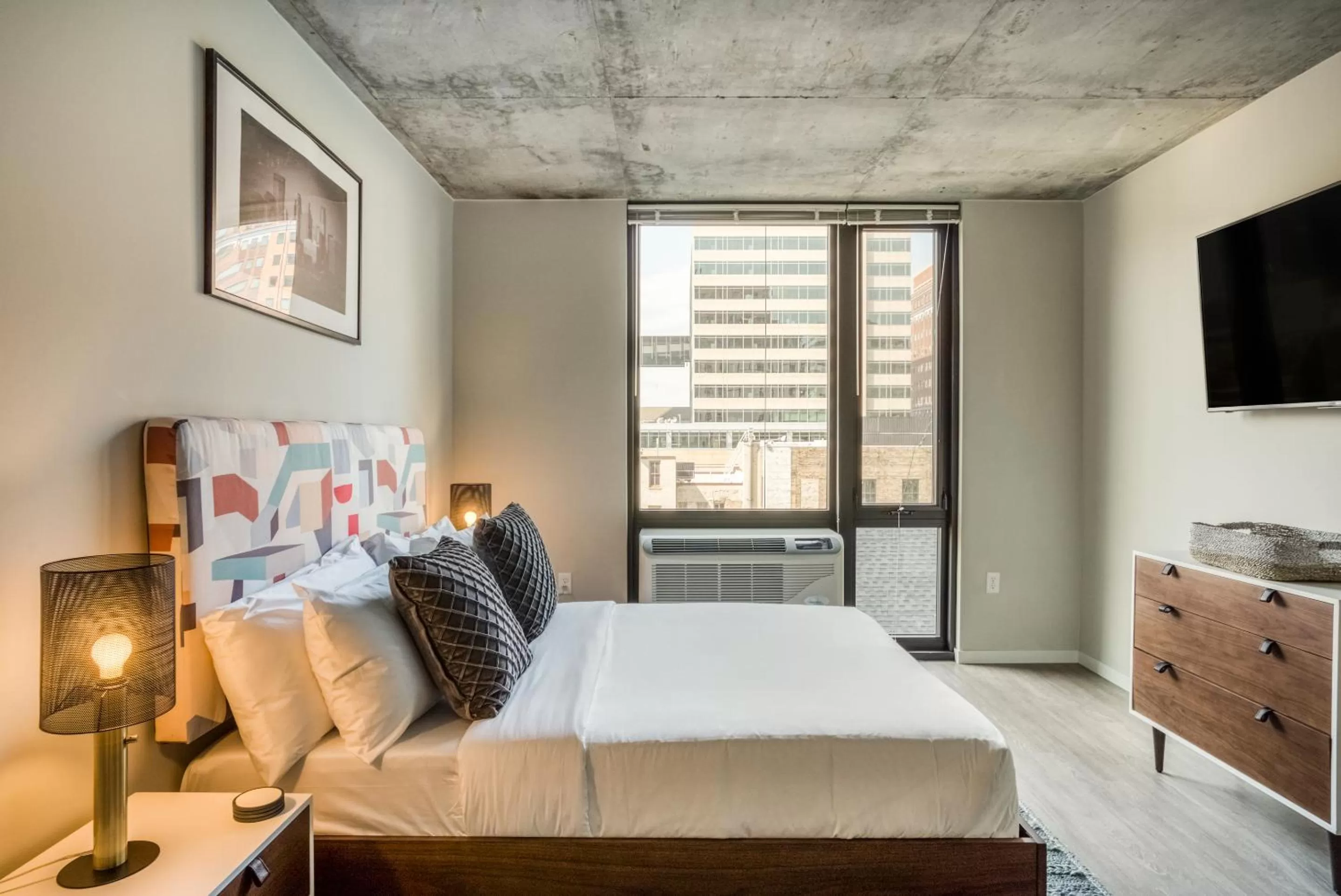 Bed in Mint House Minneapolis - Downtown West