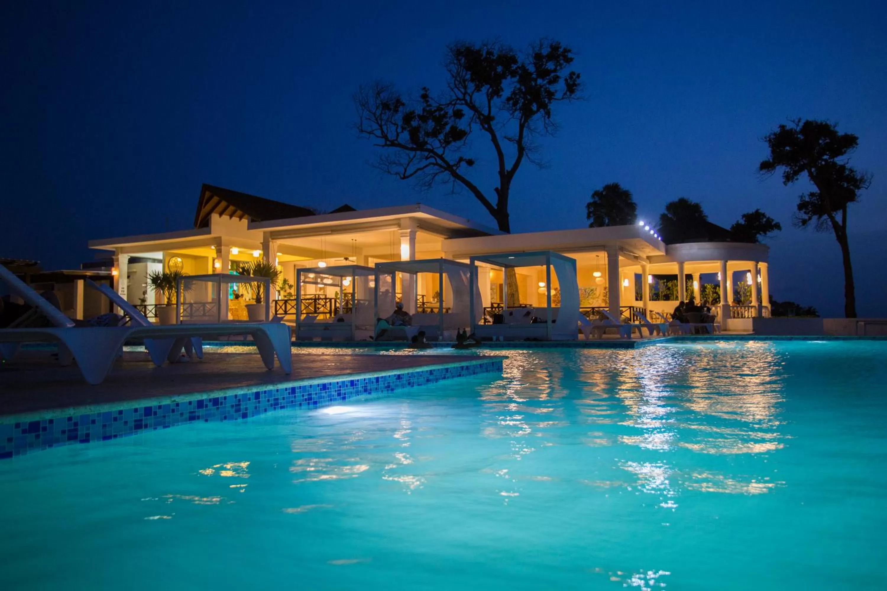 Restaurant/places to eat, Swimming Pool in Ocean Village Deluxe Resort & Spa