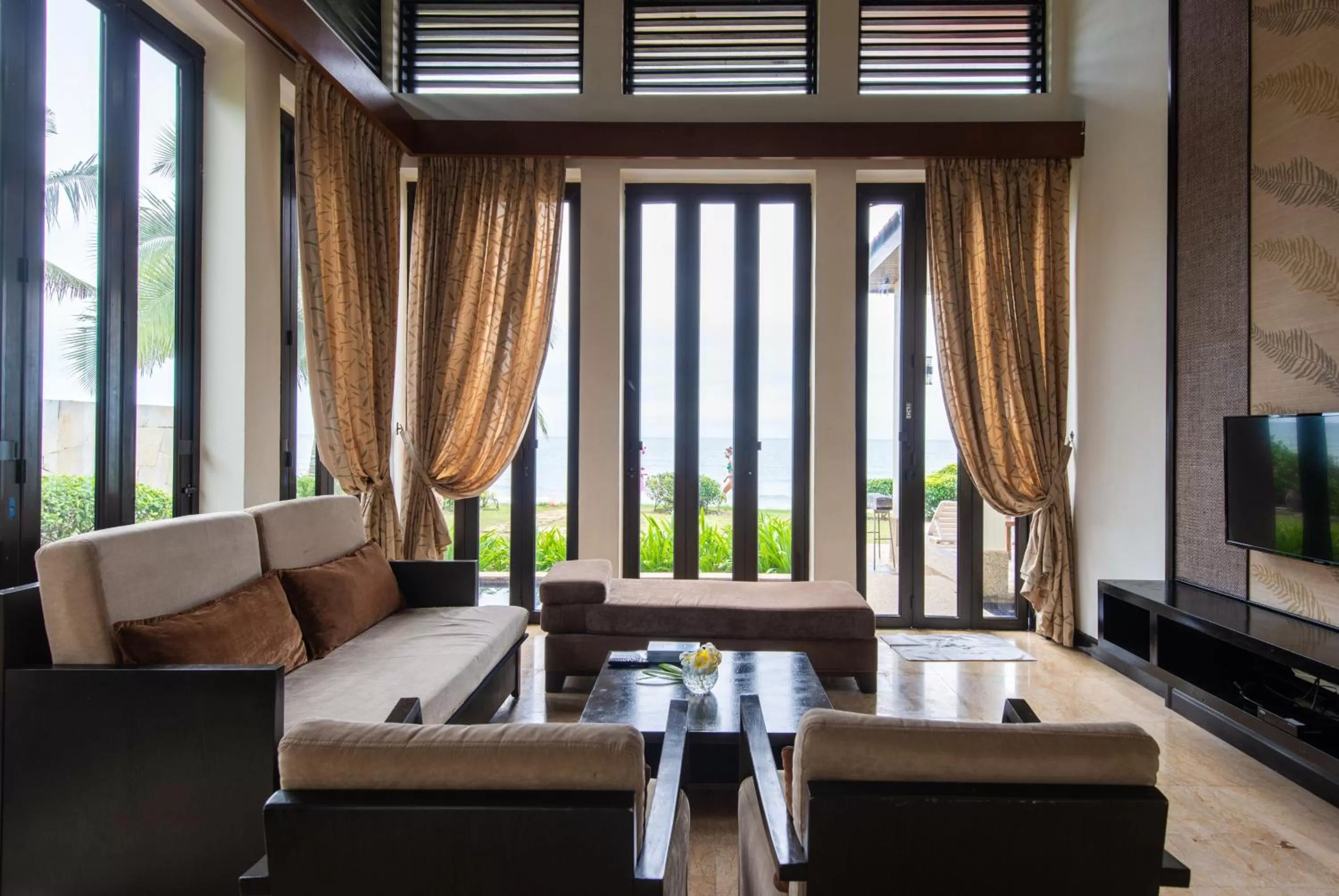 Sabah Beach Villas & Suites