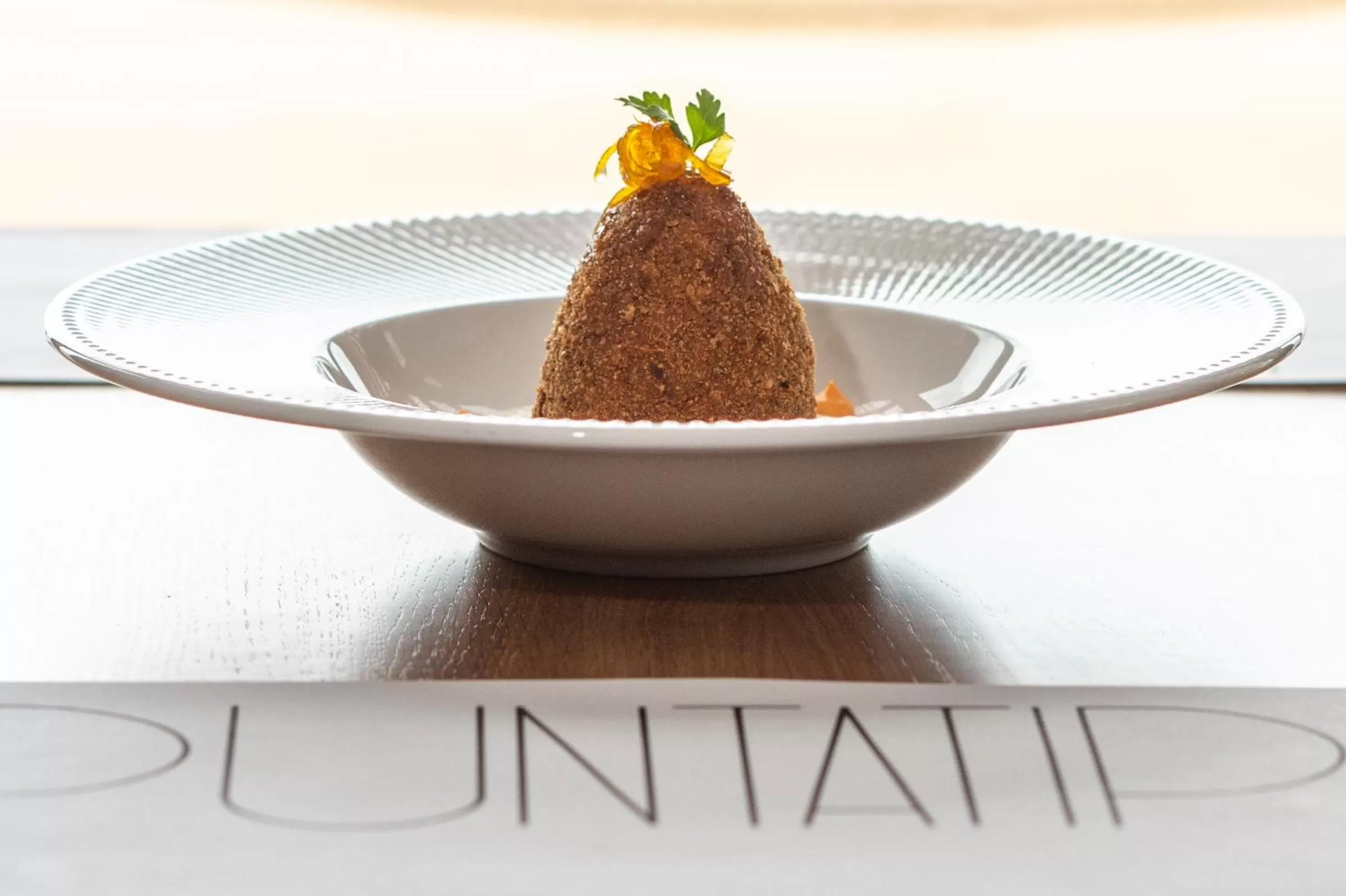 Restaurant/places to eat in Hotel Punta Tipa