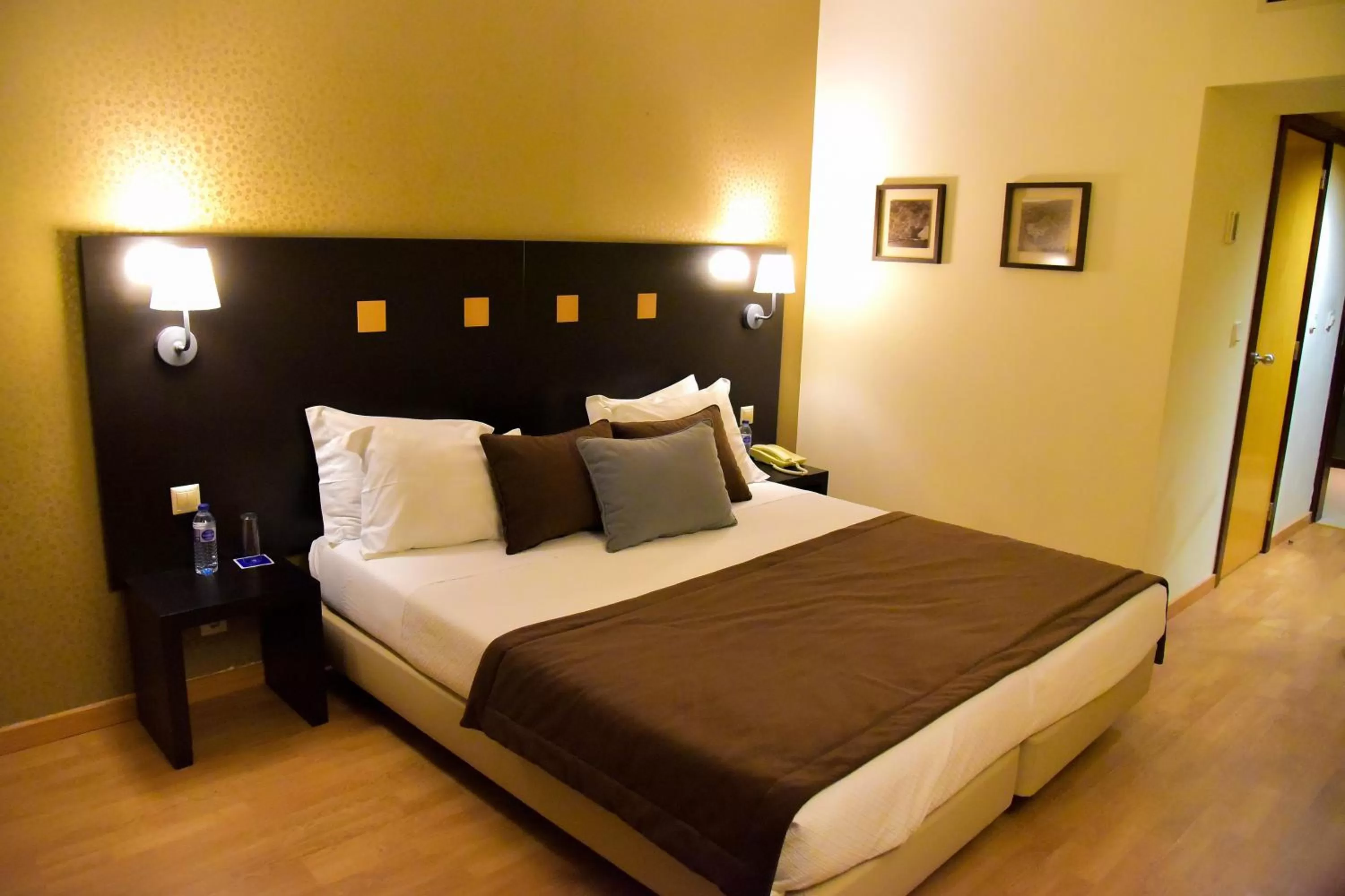 Standard Double or Twin Room with Extra Bed (3 Adults) in Douro Marina Hotel & SPA
