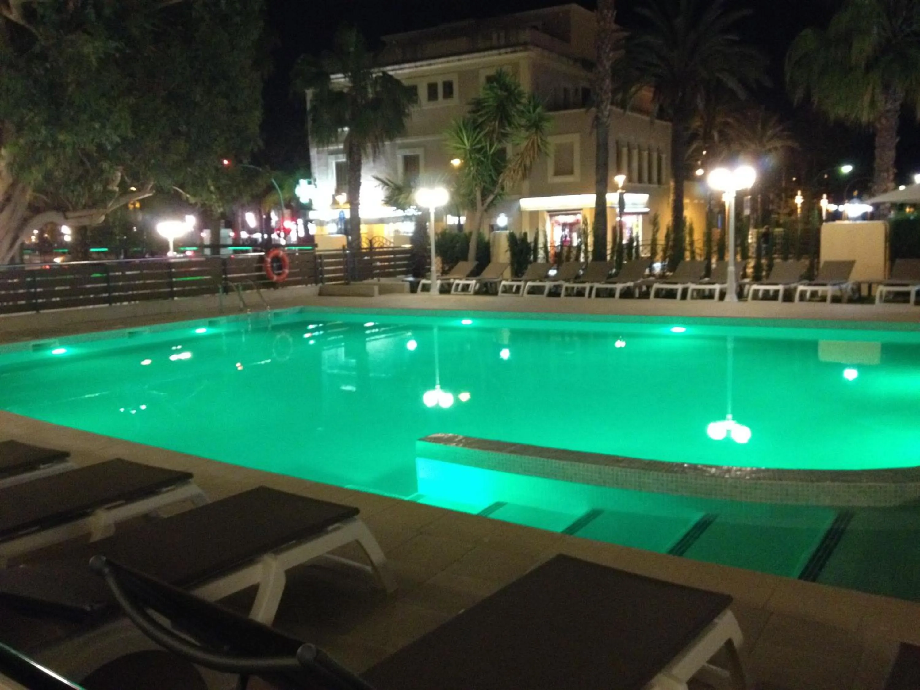Night in Hotel Planas