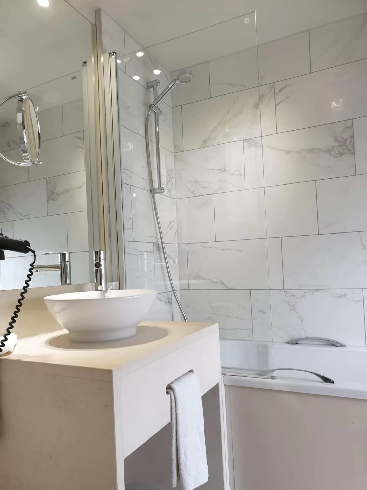 Bathroom in Hotel Jan Brito