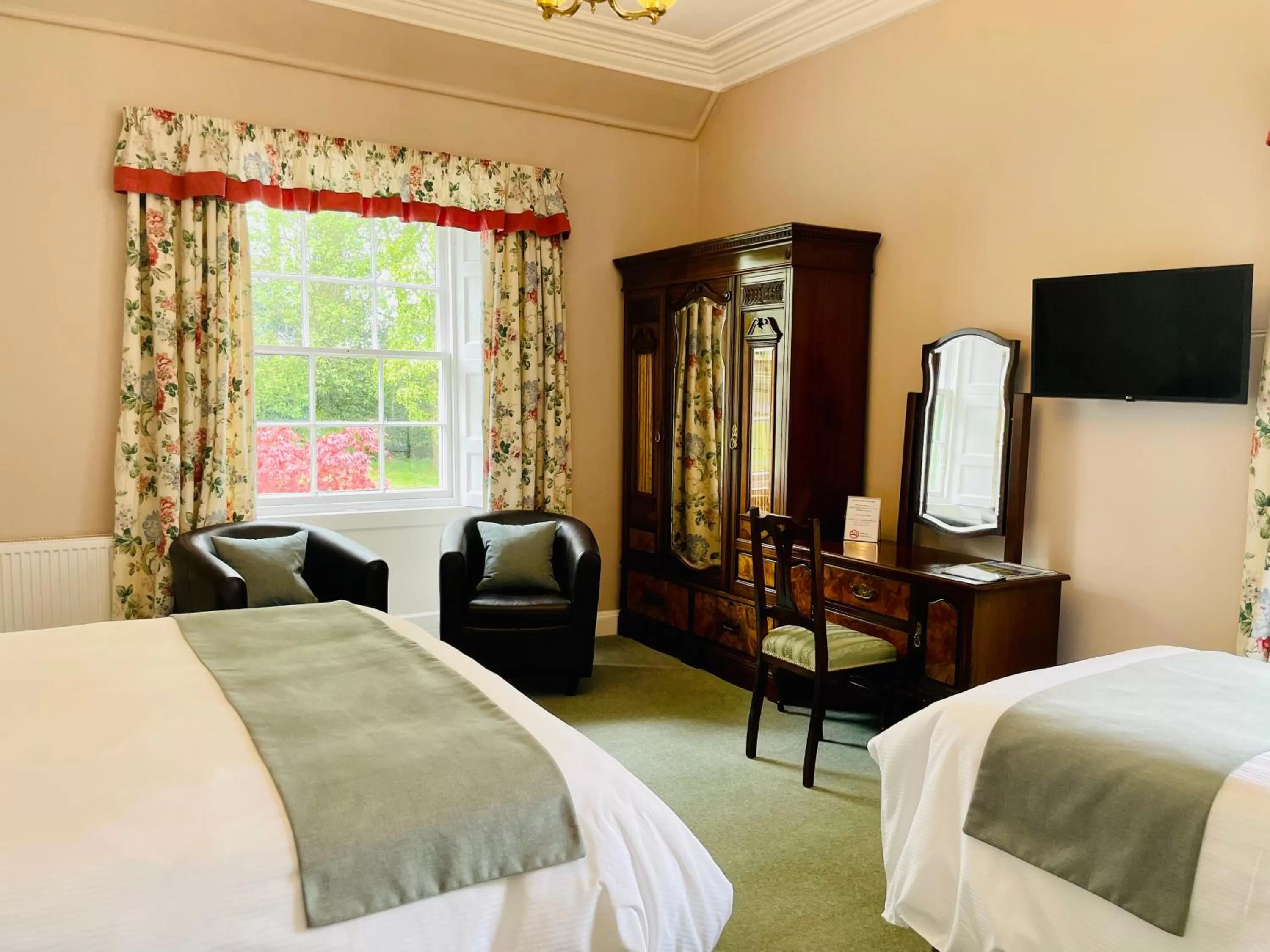 Bedroom, Bed in West Plean House