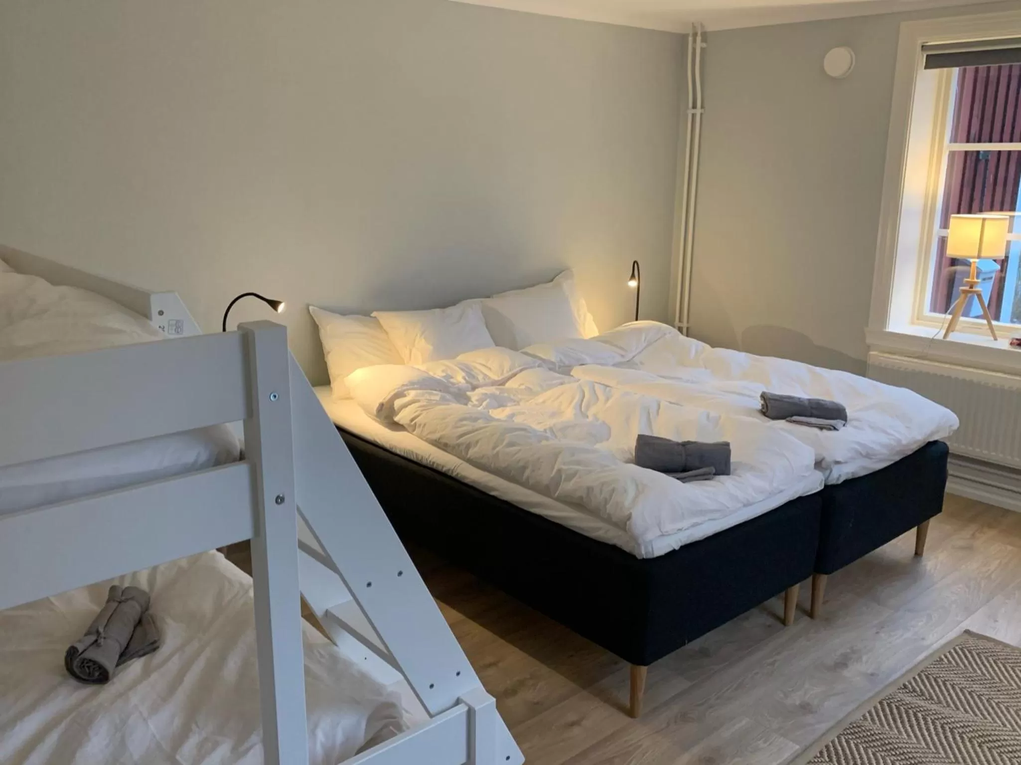 Family, Bed in Segerstadsby Gårdshotell AB