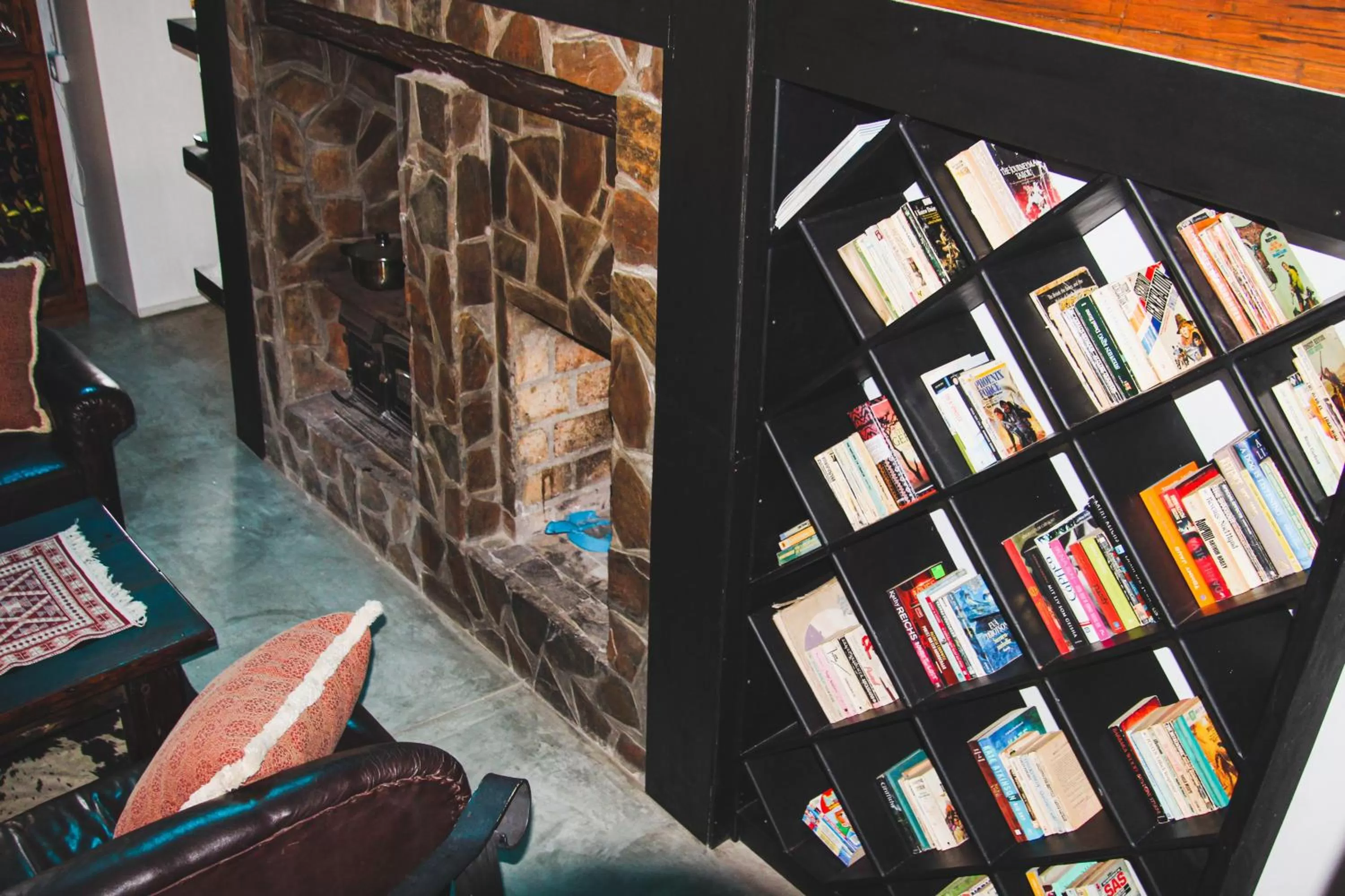 Library in The Residence at Villa Wiese