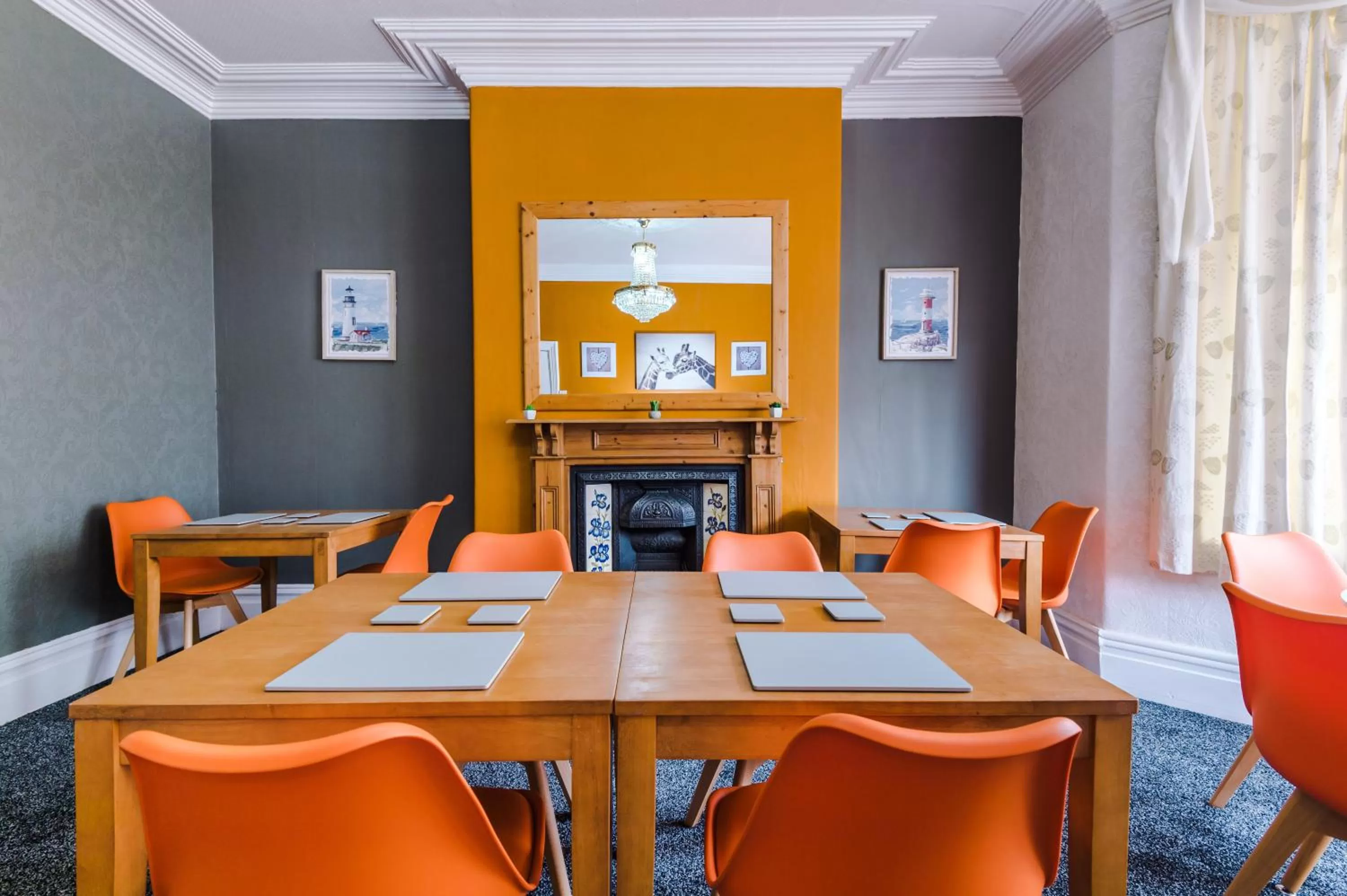 Restaurant/Places to Eat in Pebbles Guest House