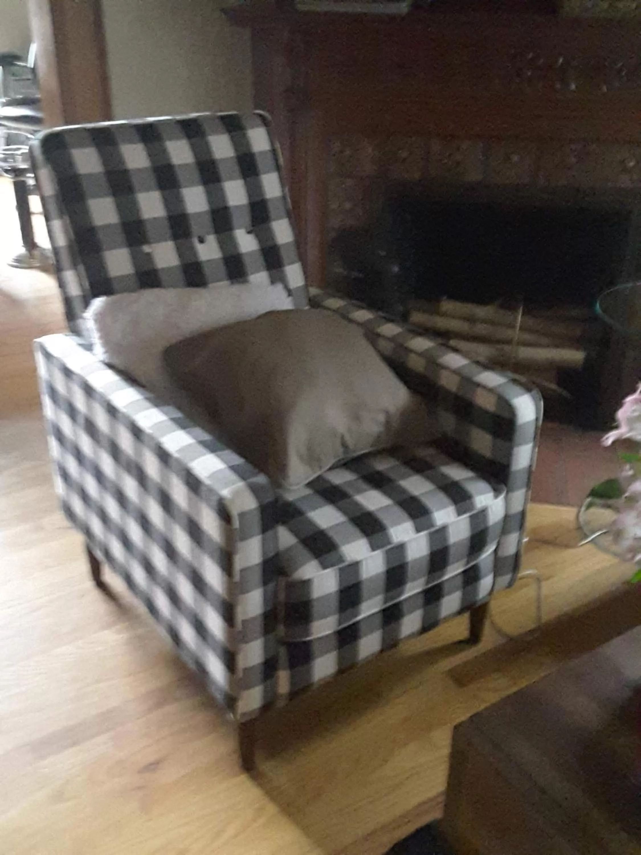 Communal lounge/ TV room in Off Broadway B & B