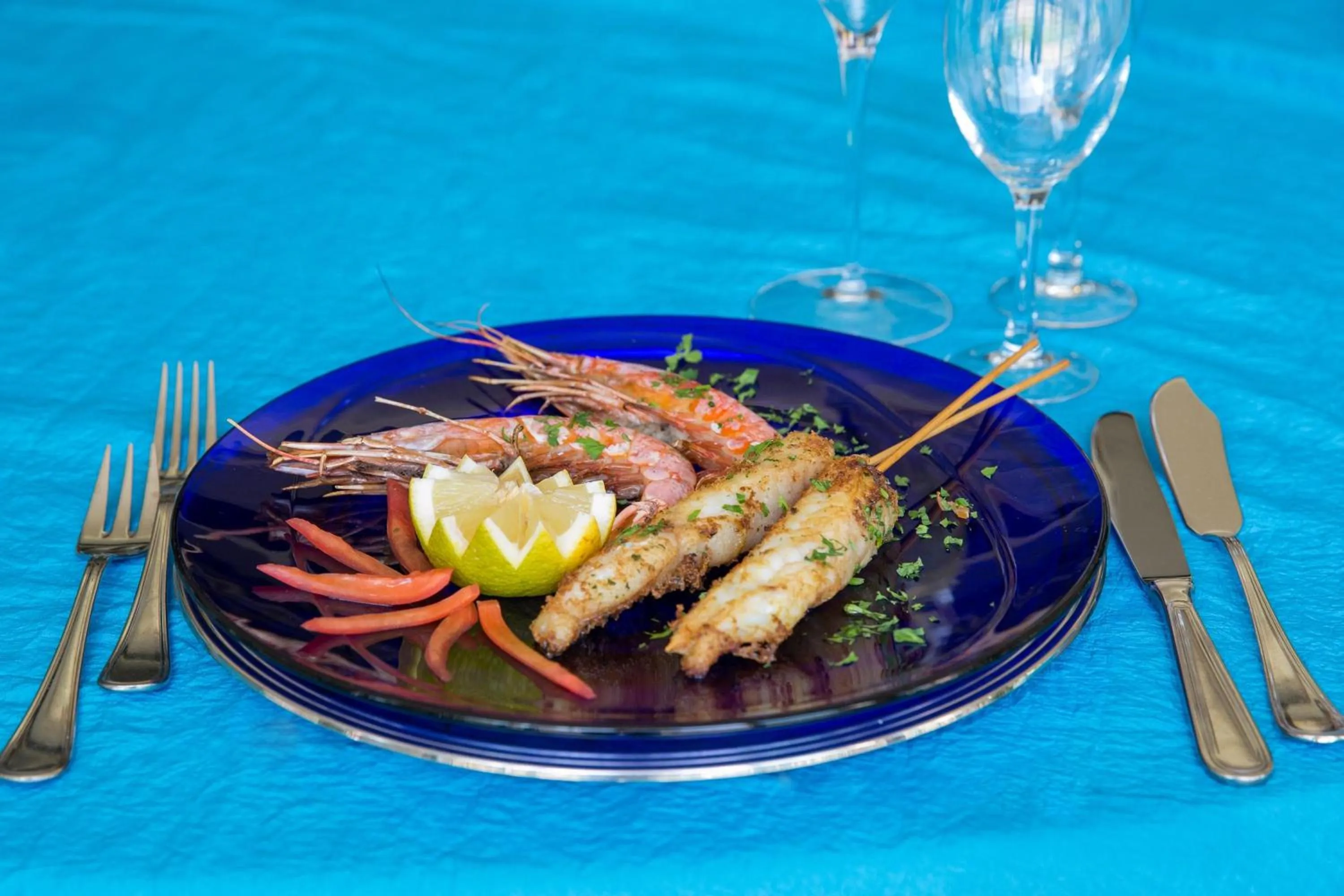 Restaurant/places to eat in Hotel Ares