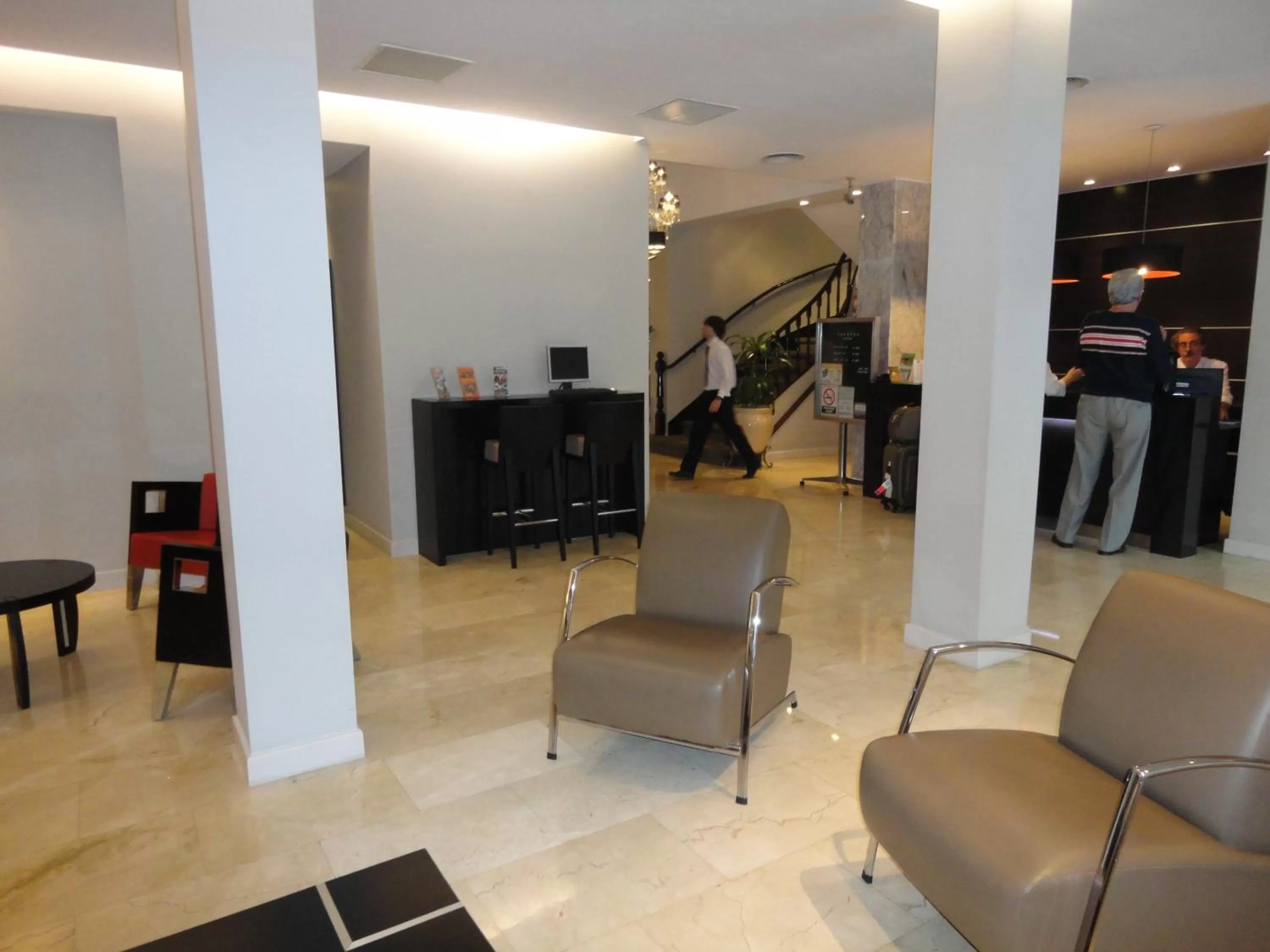 Lobby or reception in Hotel Napoleón