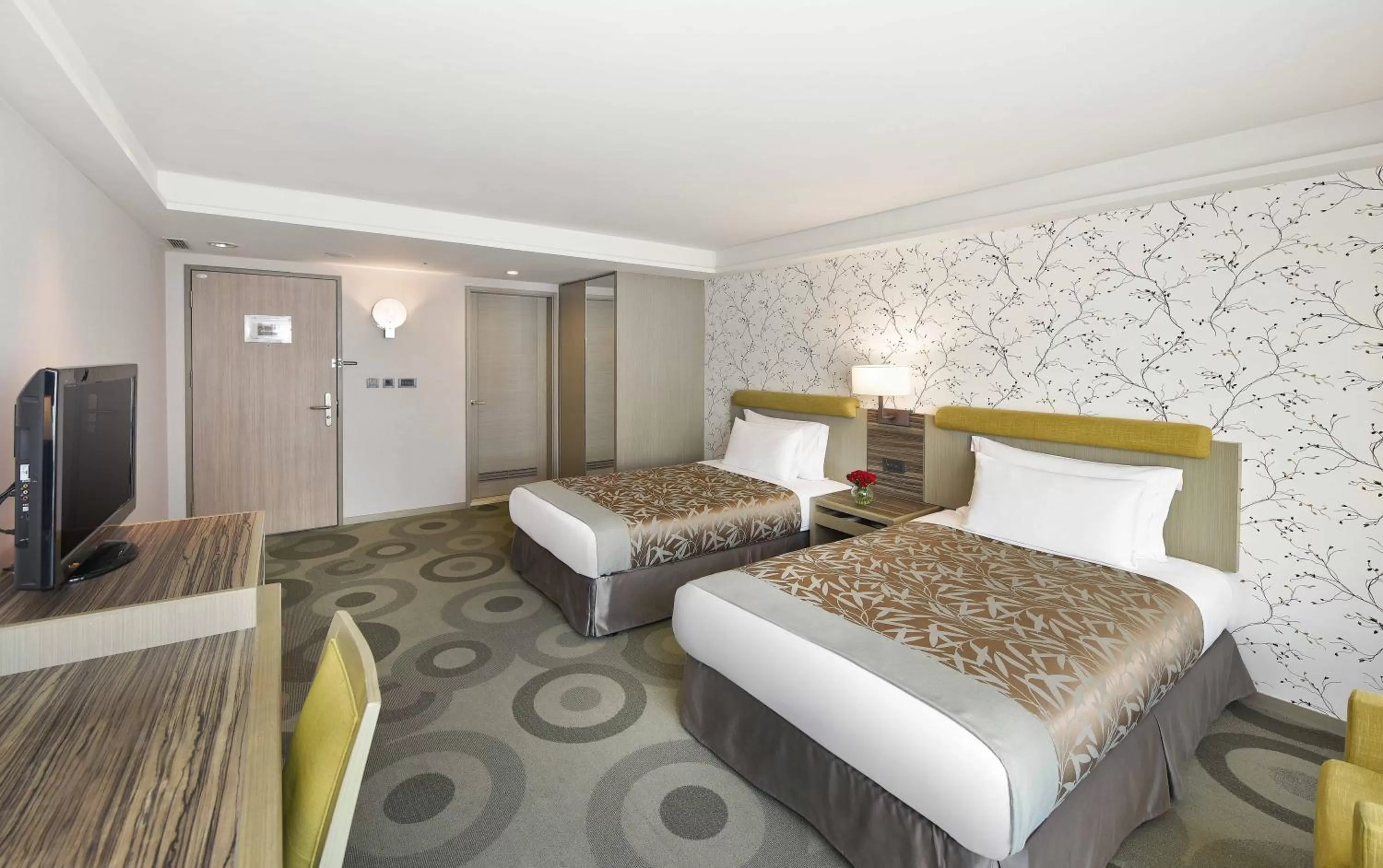 Photo of the whole room, Bed in Fullon Hotel Kaohsiung