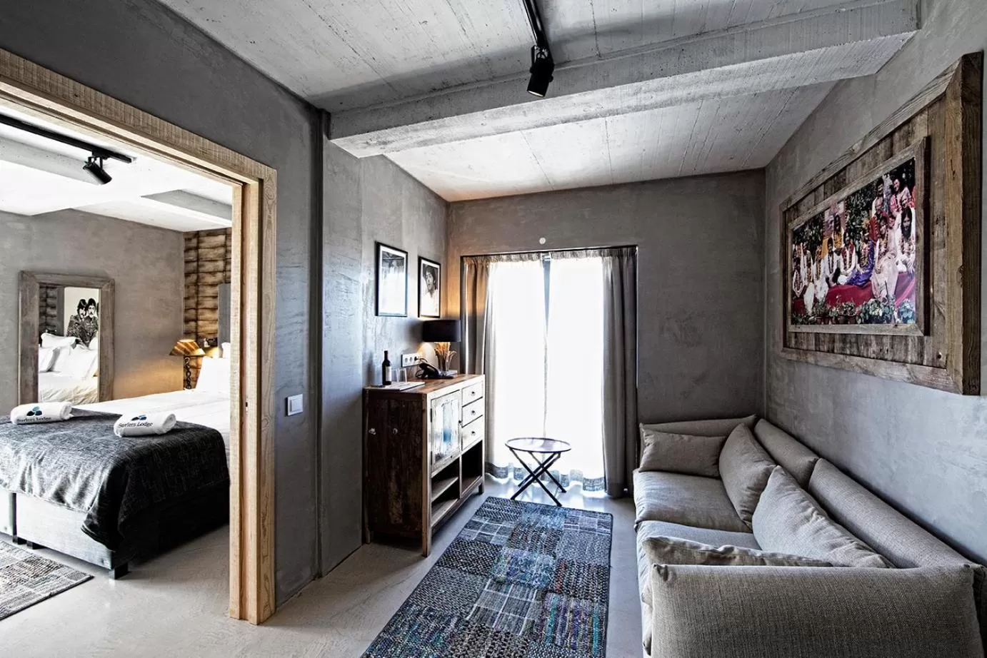 Bed in Surfers Lodge Peniche