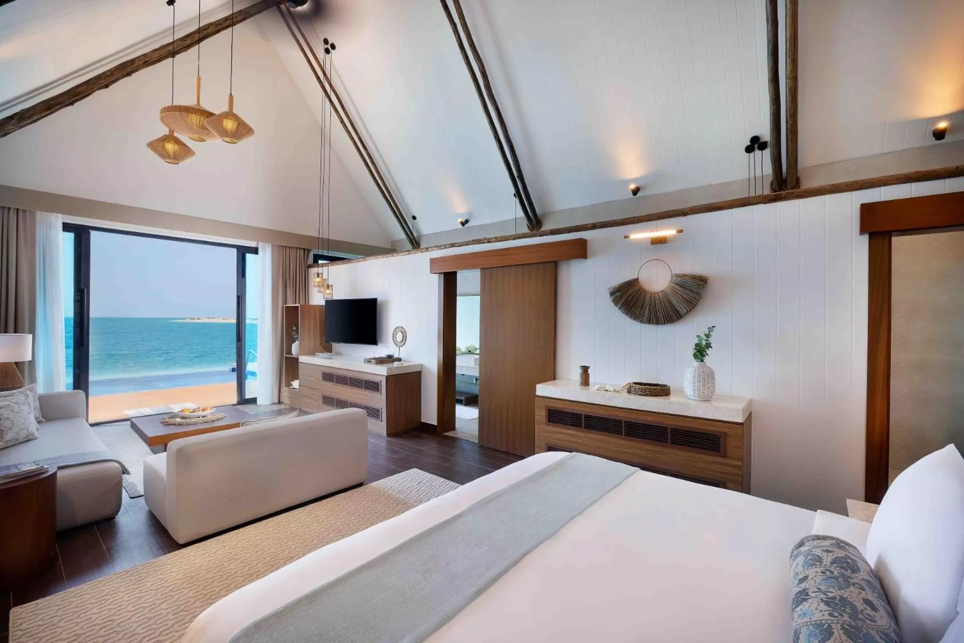 Bedroom, Bed in Anantara World Islands Dubai Resort
