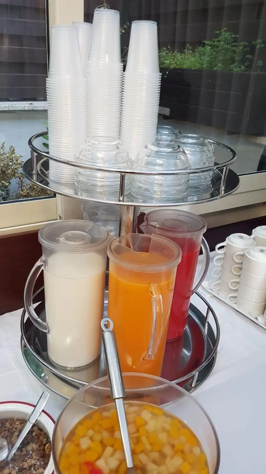 Food and drinks in Hotel Best Roma