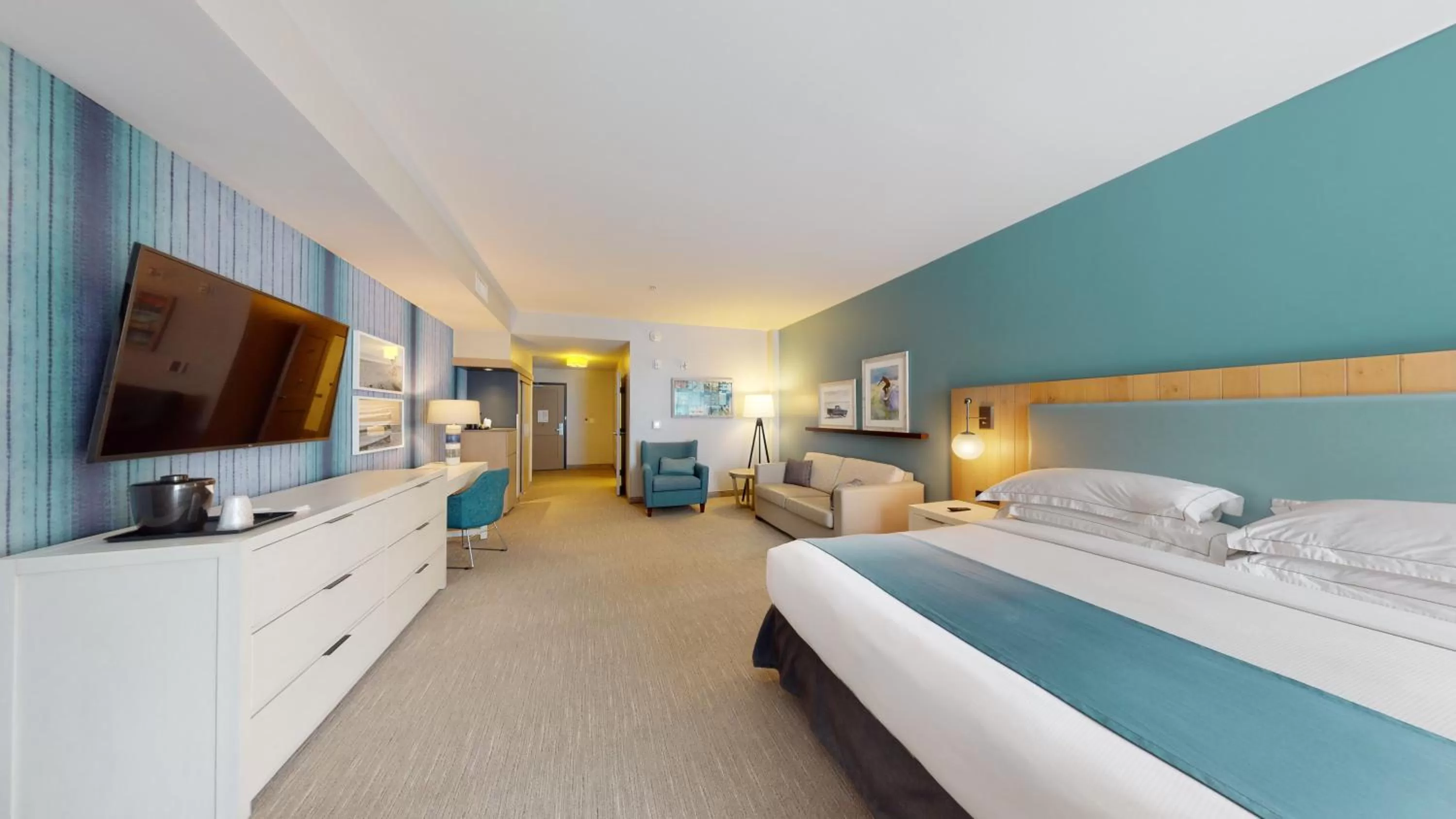 Photo of the whole room, Bed in SunCoast Hotel Anaheim, Tapestry Collection by Hilton