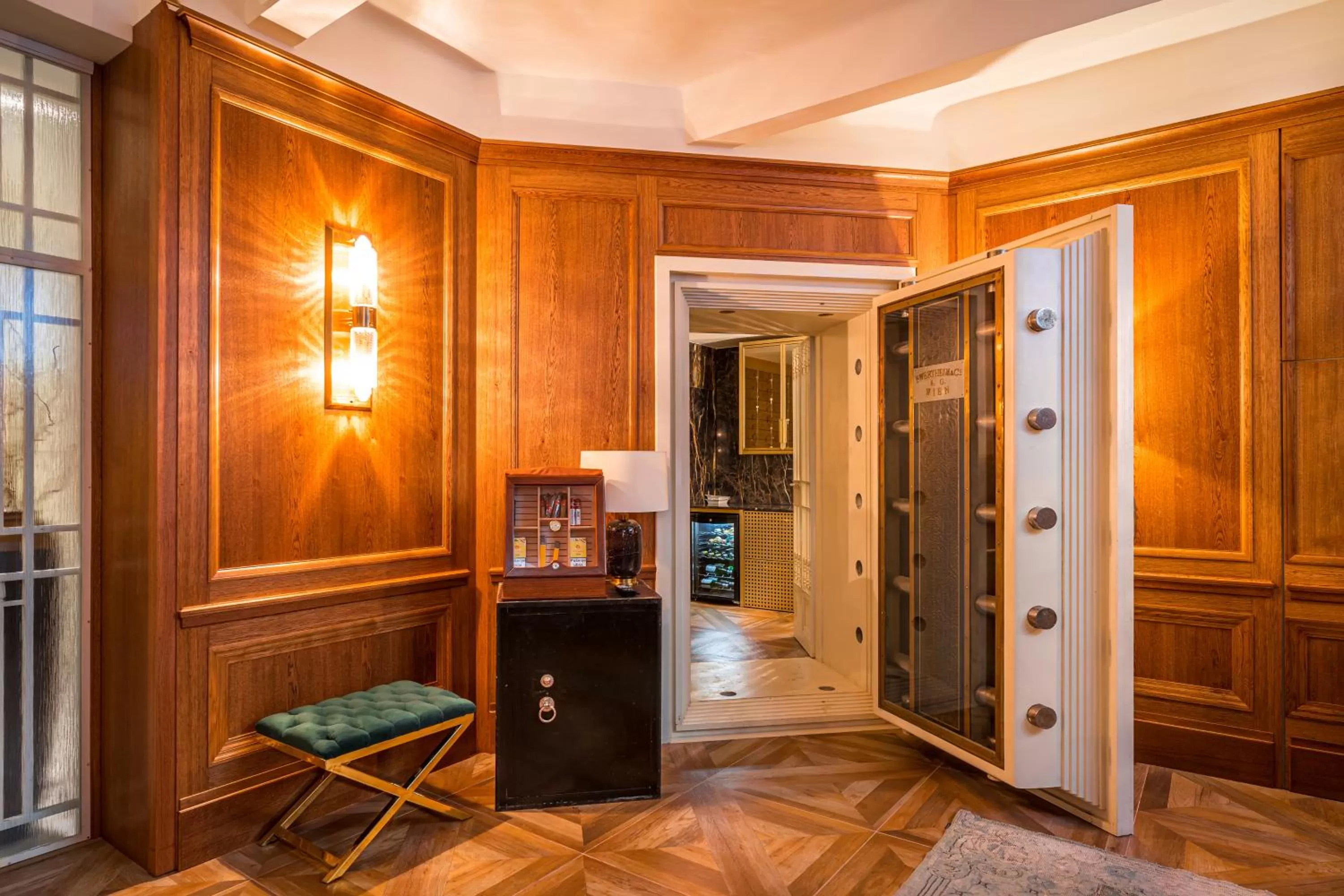 Lounge or bar in Hotel Capital