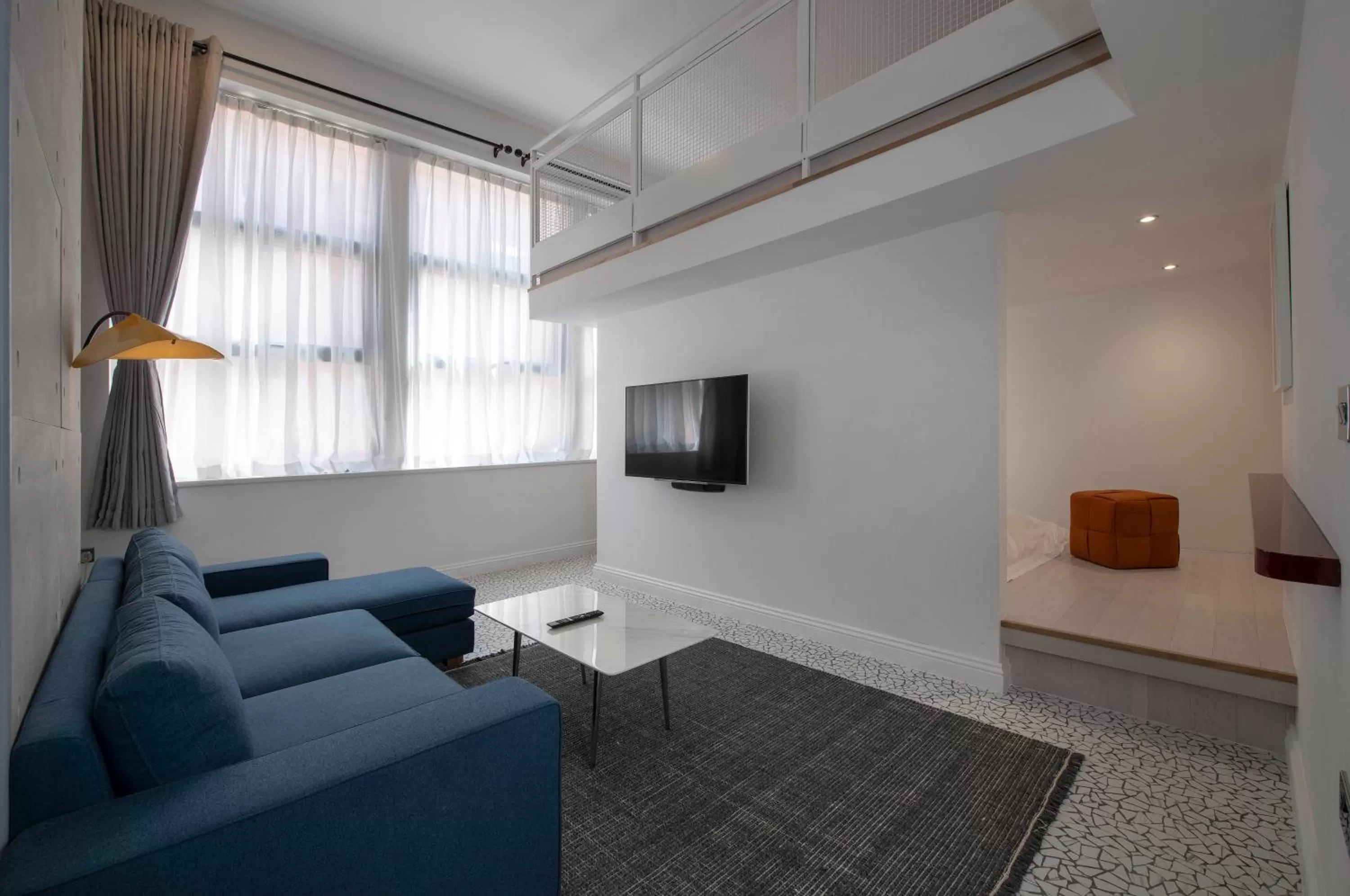 TV and multimedia in Trueman Court Luxury Serviced Apartments