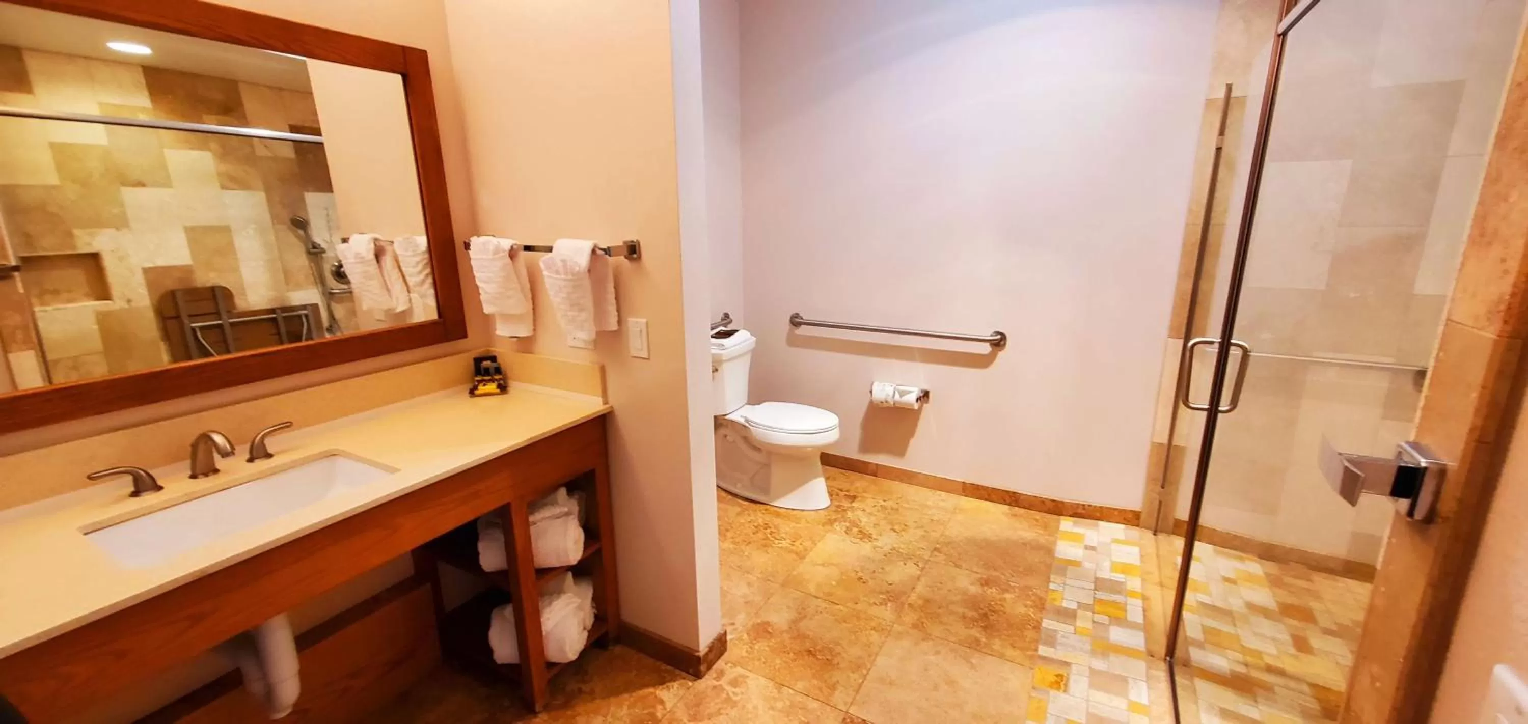 Queen Room with Two Queen Beds and Mountain View - Kitchen/Non-Smoking in Best Western Plus Northwoods Inn