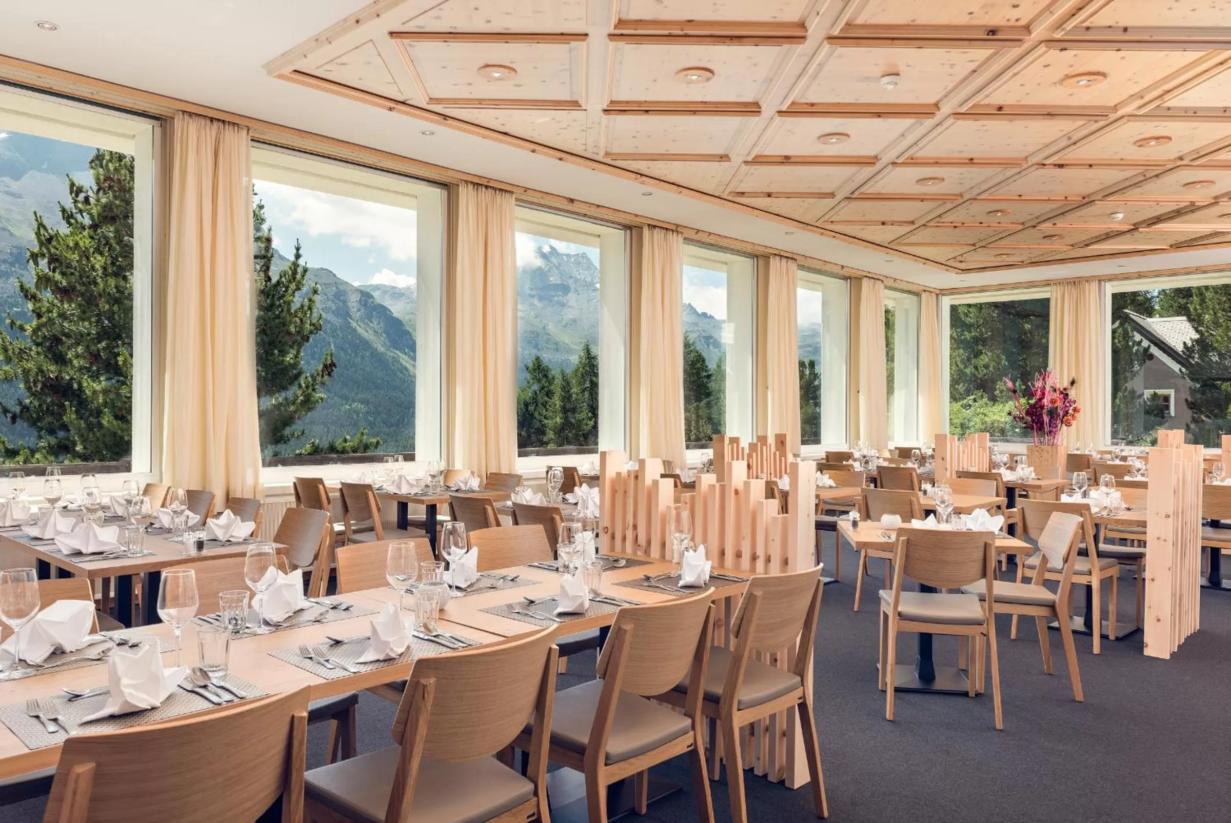 Restaurant/places to eat in Berghotel Randolins