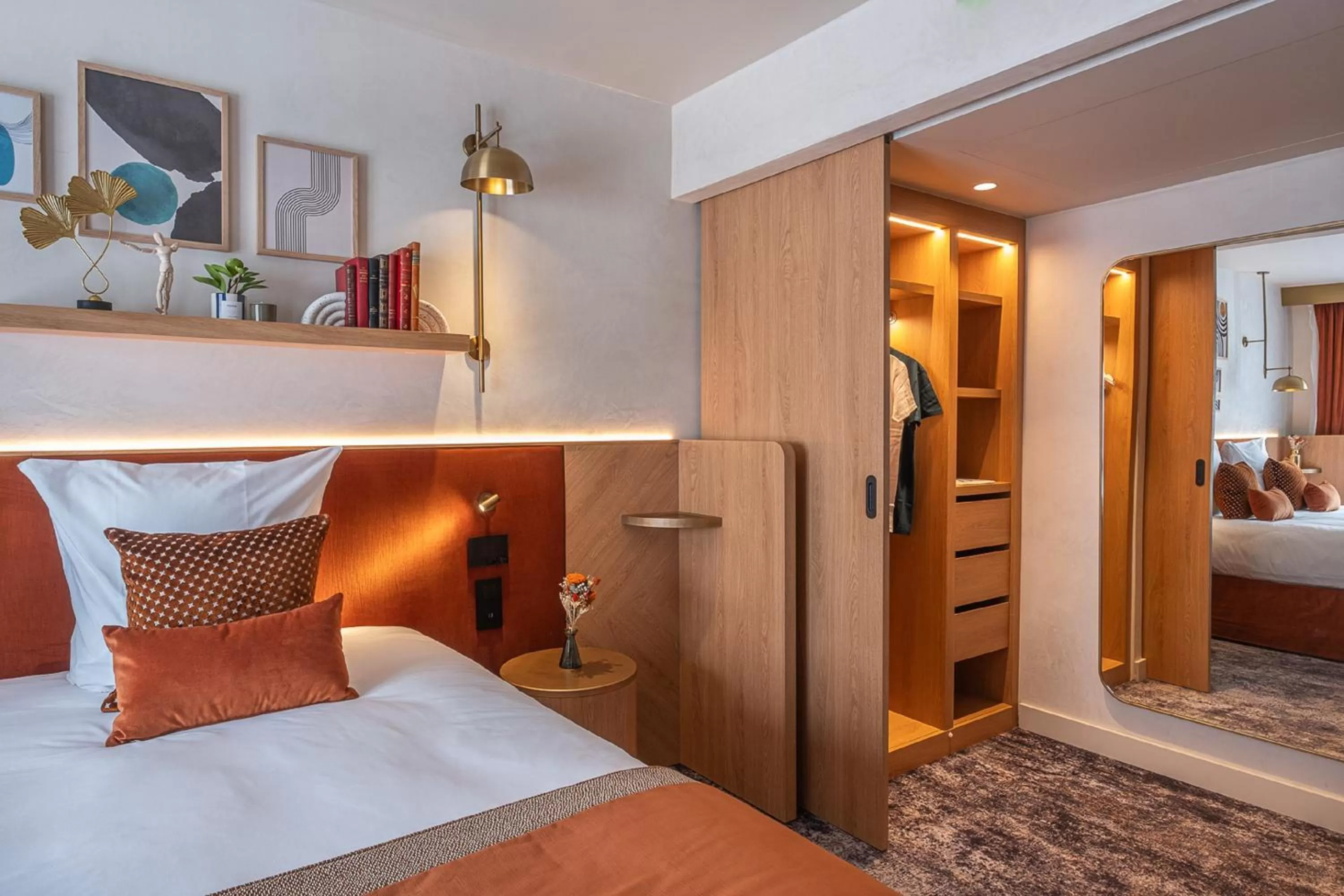 Bedroom, Bed in Hôtel Burdigala by Inwood Hotels