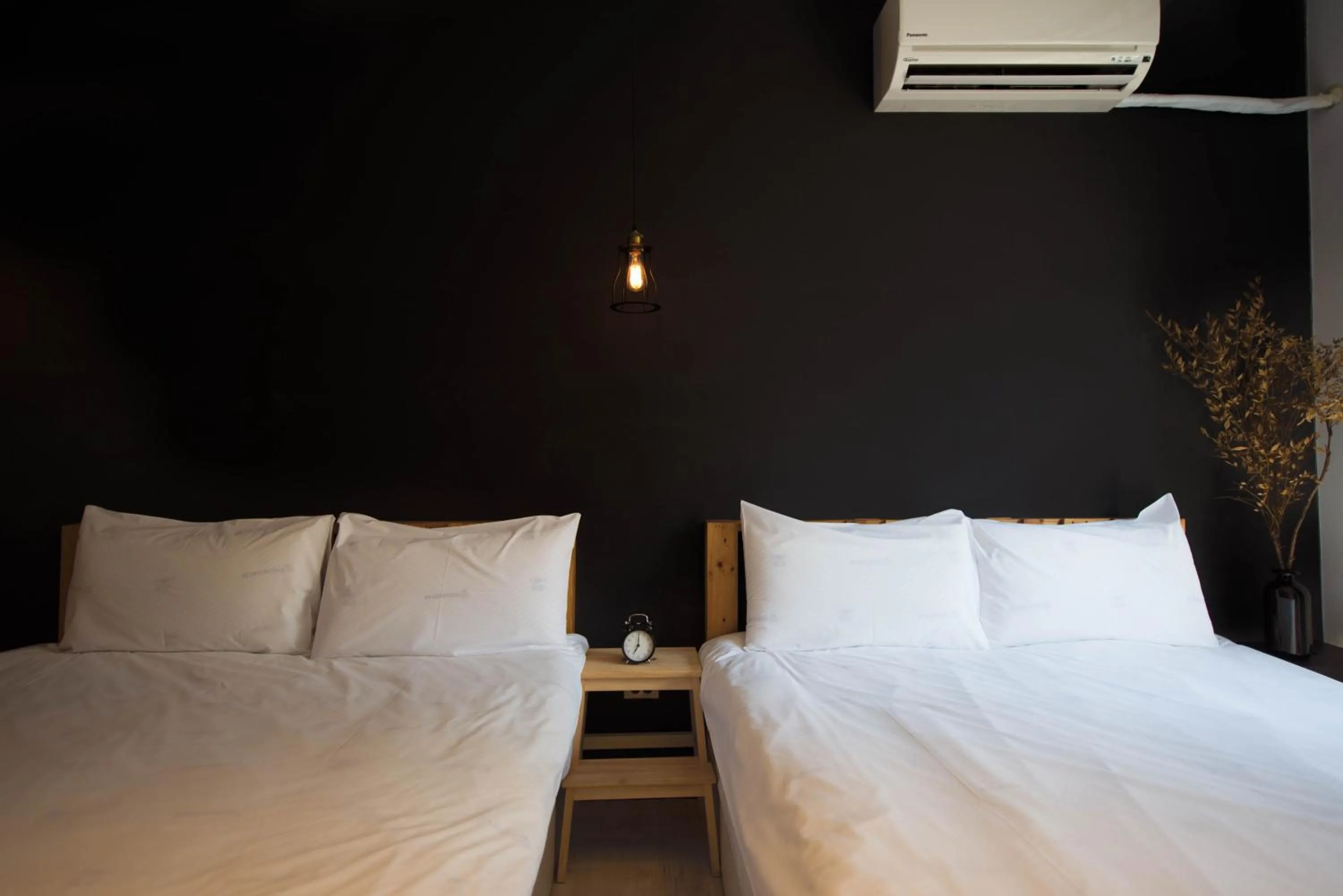 Bed in 被愛咖啡小旅館 Birdeye Garden