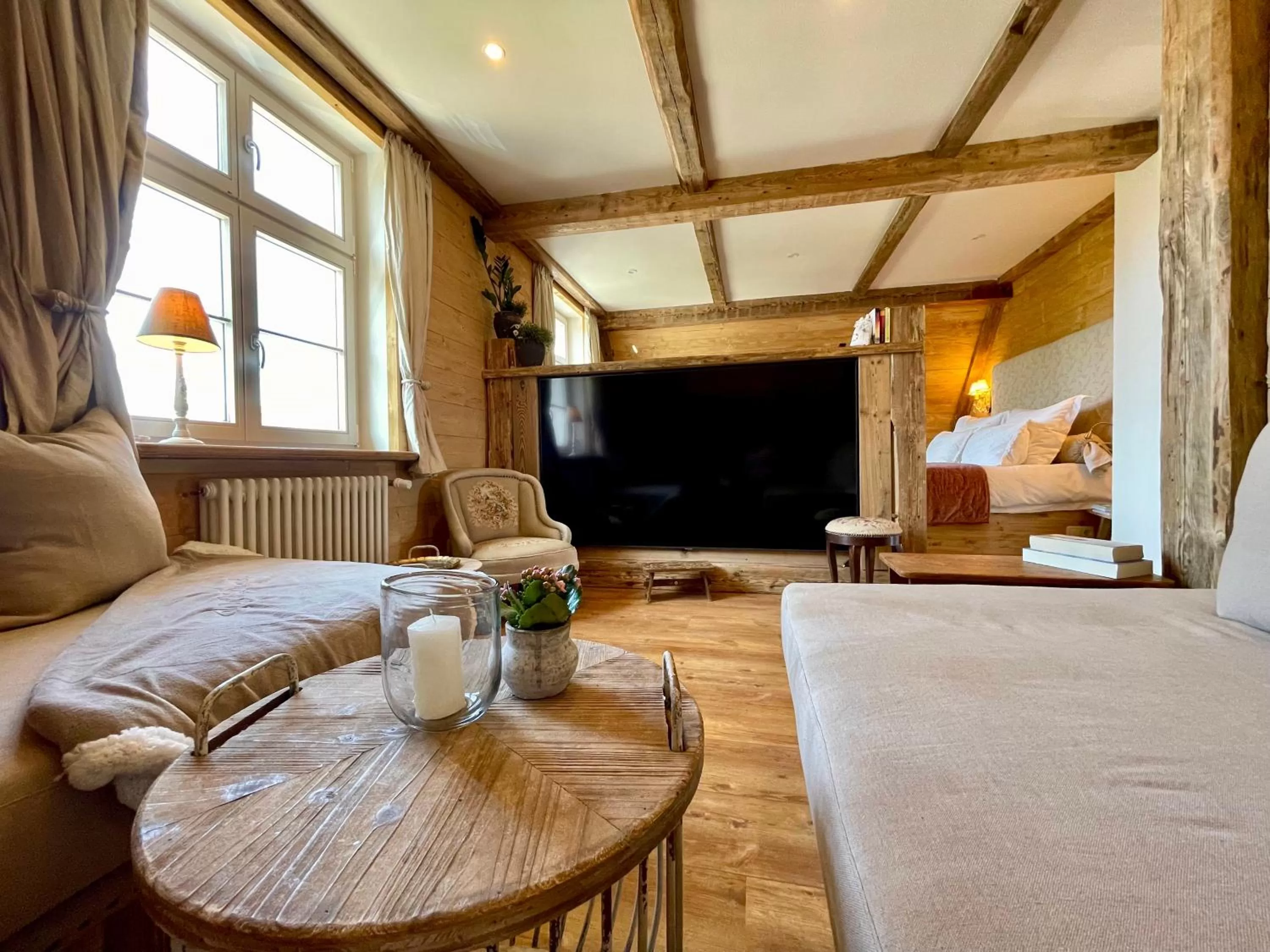 Living room, TV/Entertainment Center in Weißt Du noch - Gästehäuser & Suiten