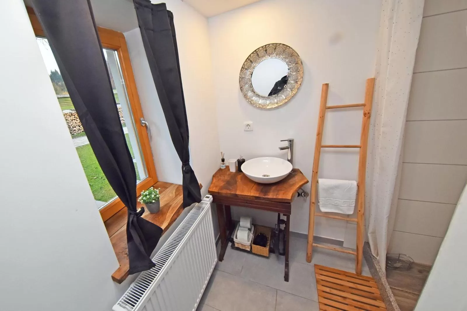 Bathroom in Hiša stare mame