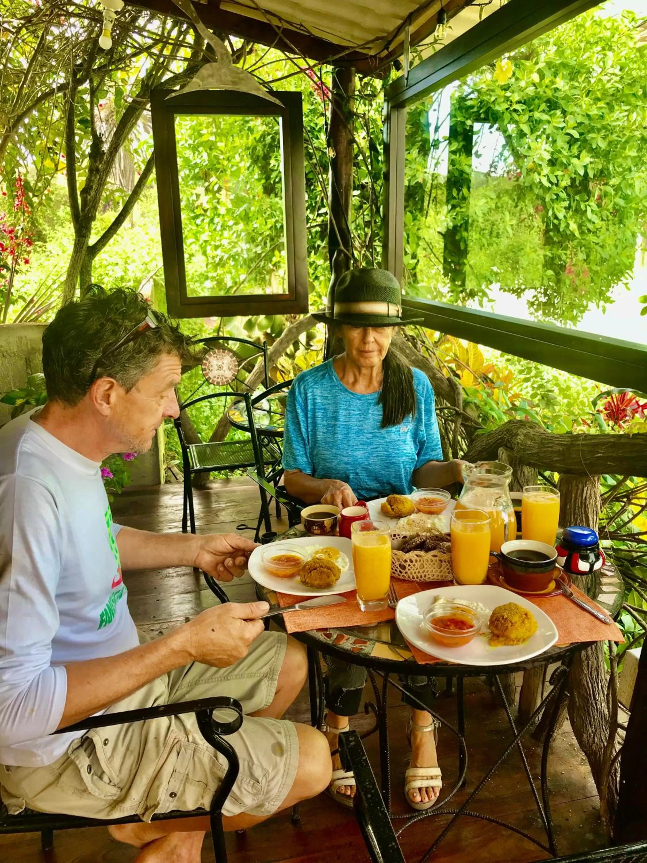 Breakfast in Casa del Lago Lodging House