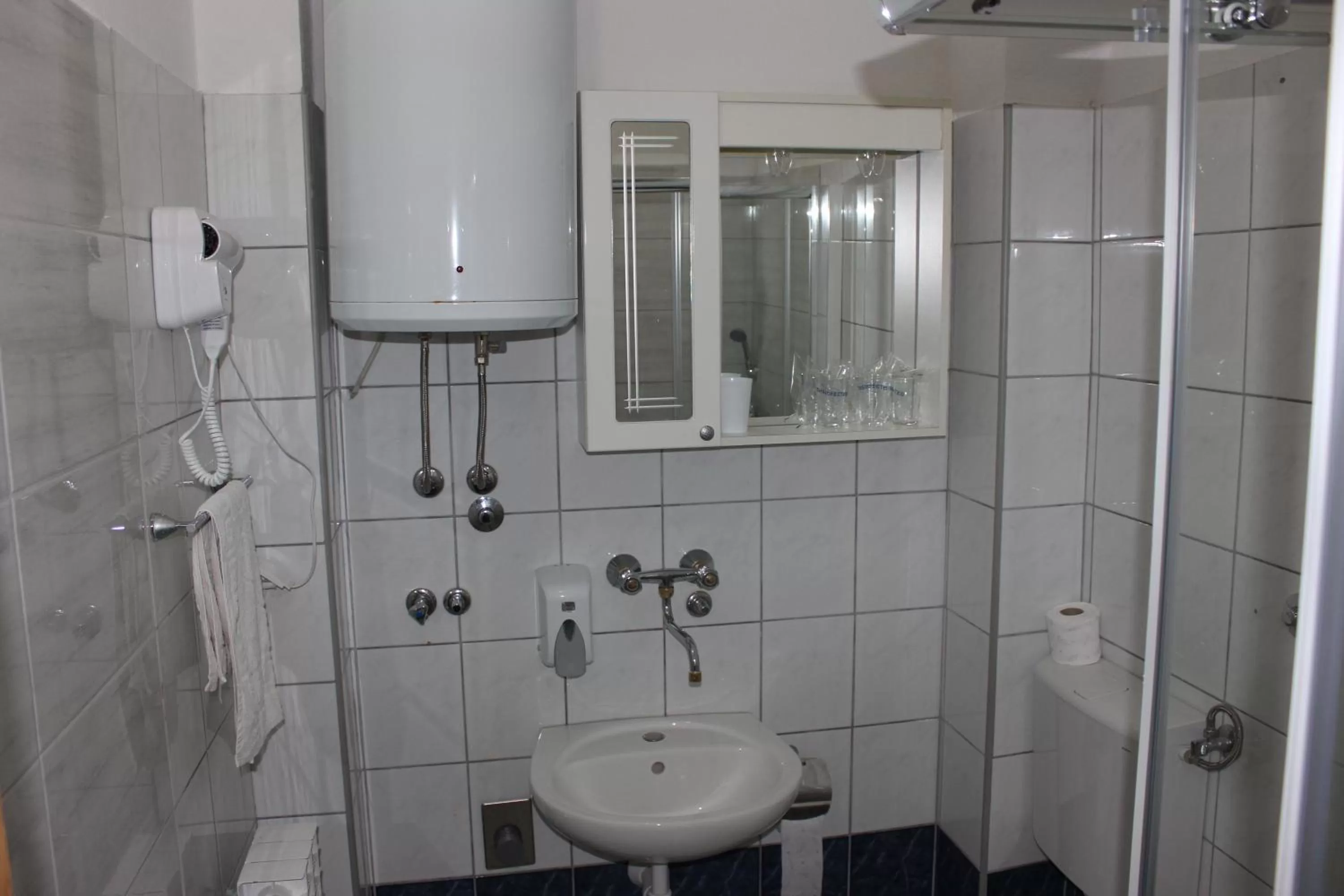 Bathroom in Hotel San