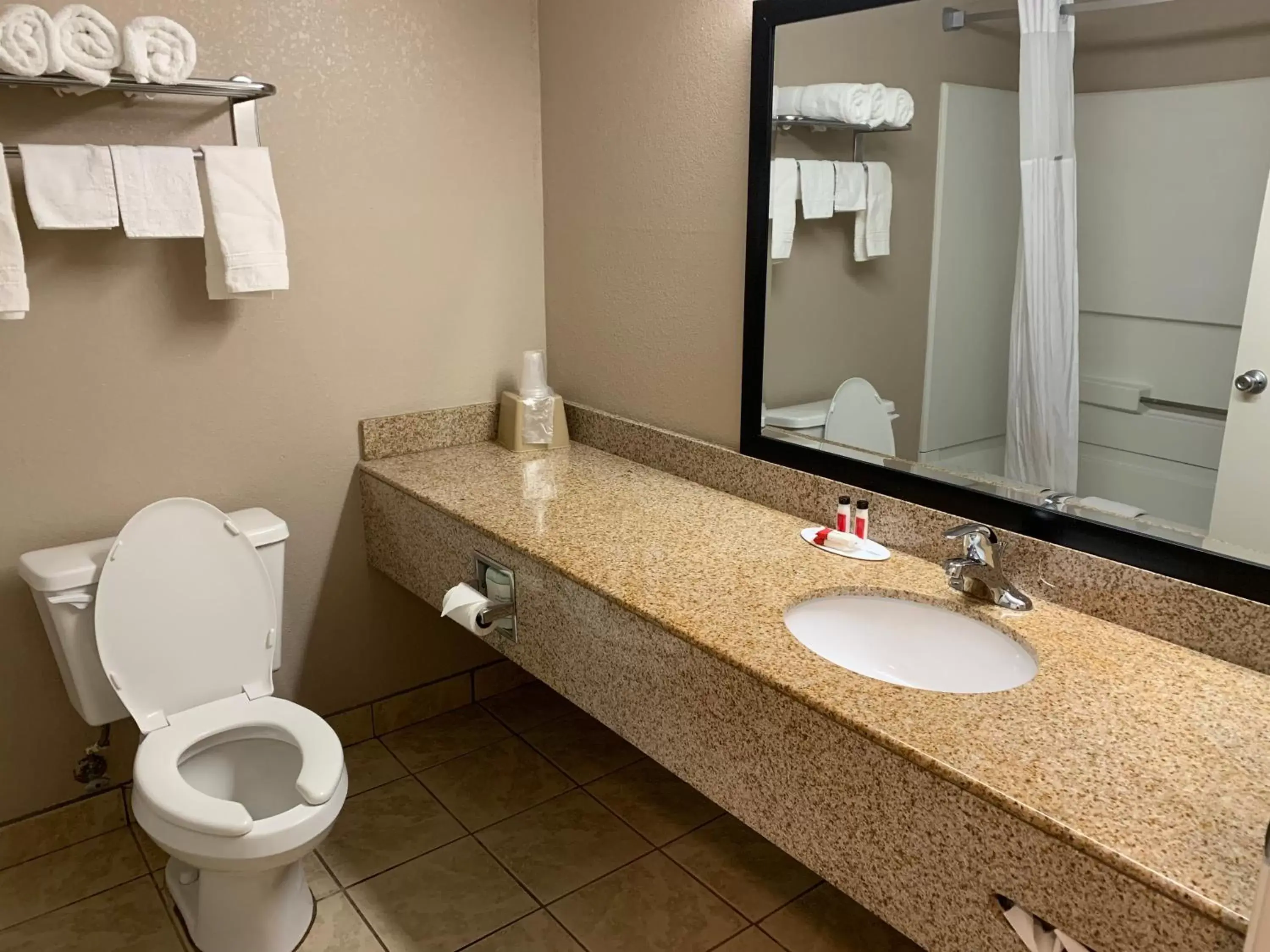 King Studio Suite - Non-Smoking in Super 8 by Wyndham Hernando King Studio Suite - Non-Smoking in Super 8 by Wyndham Hernando