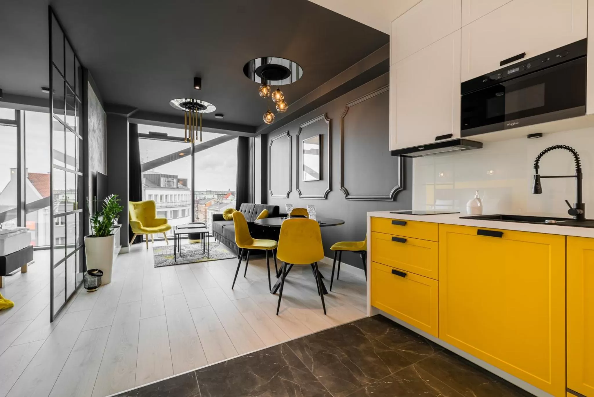 TV and multimedia in Q18 ApartHotel