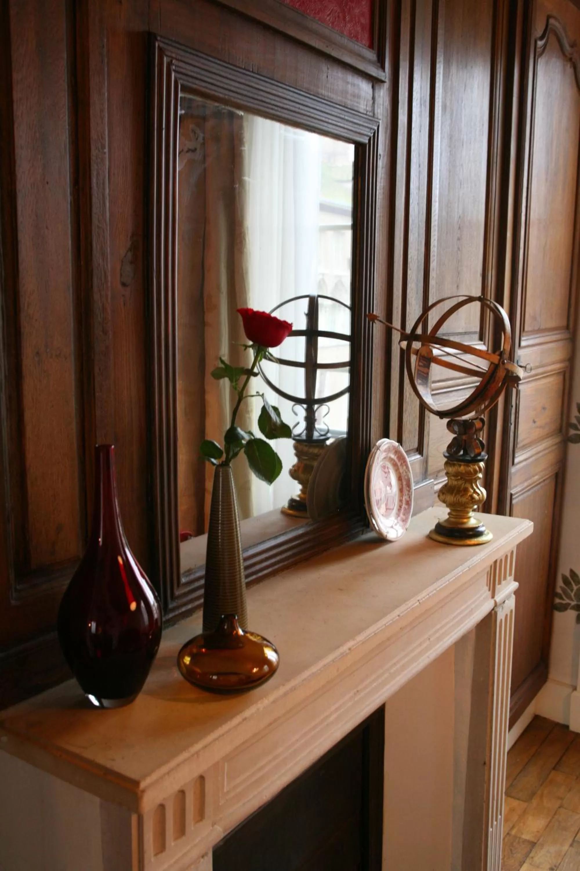 Decorative detail in Le Parvis